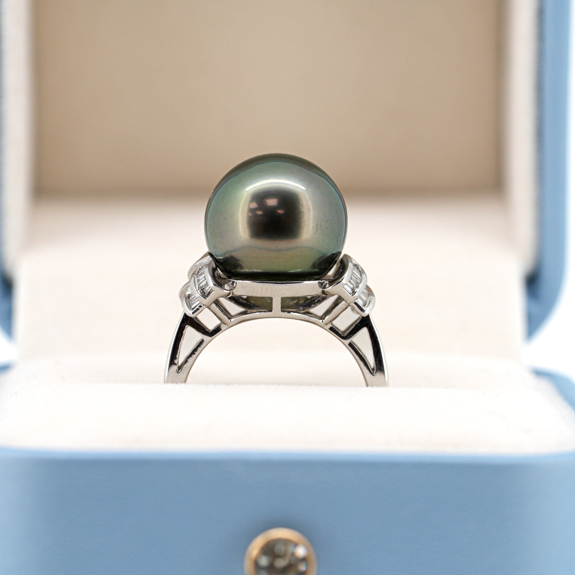 18K Tahitian Pearl & Diamond Ring - In a box close look