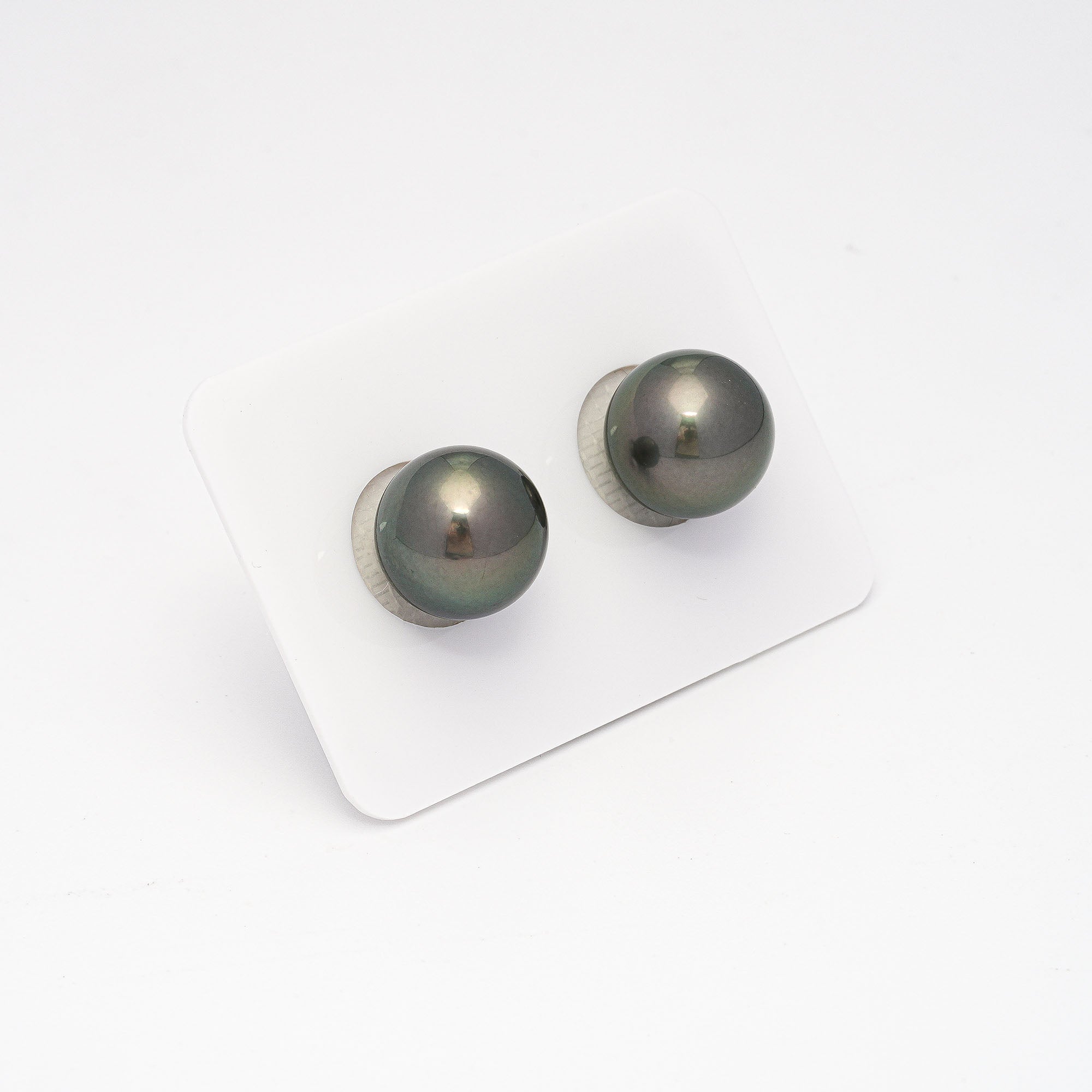 Tahitian Pearls CMWPEARLS
