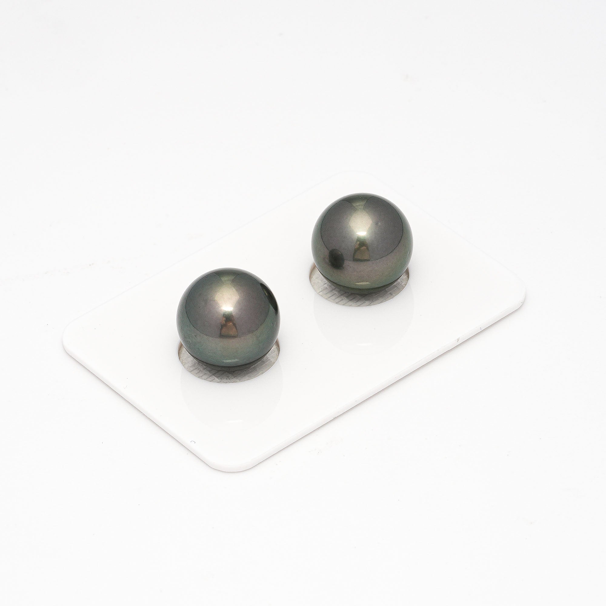 2pcs Light Green 12.3-12.4mm - SR AAA/AA Quality Tahitian Pearl Pair ER1282