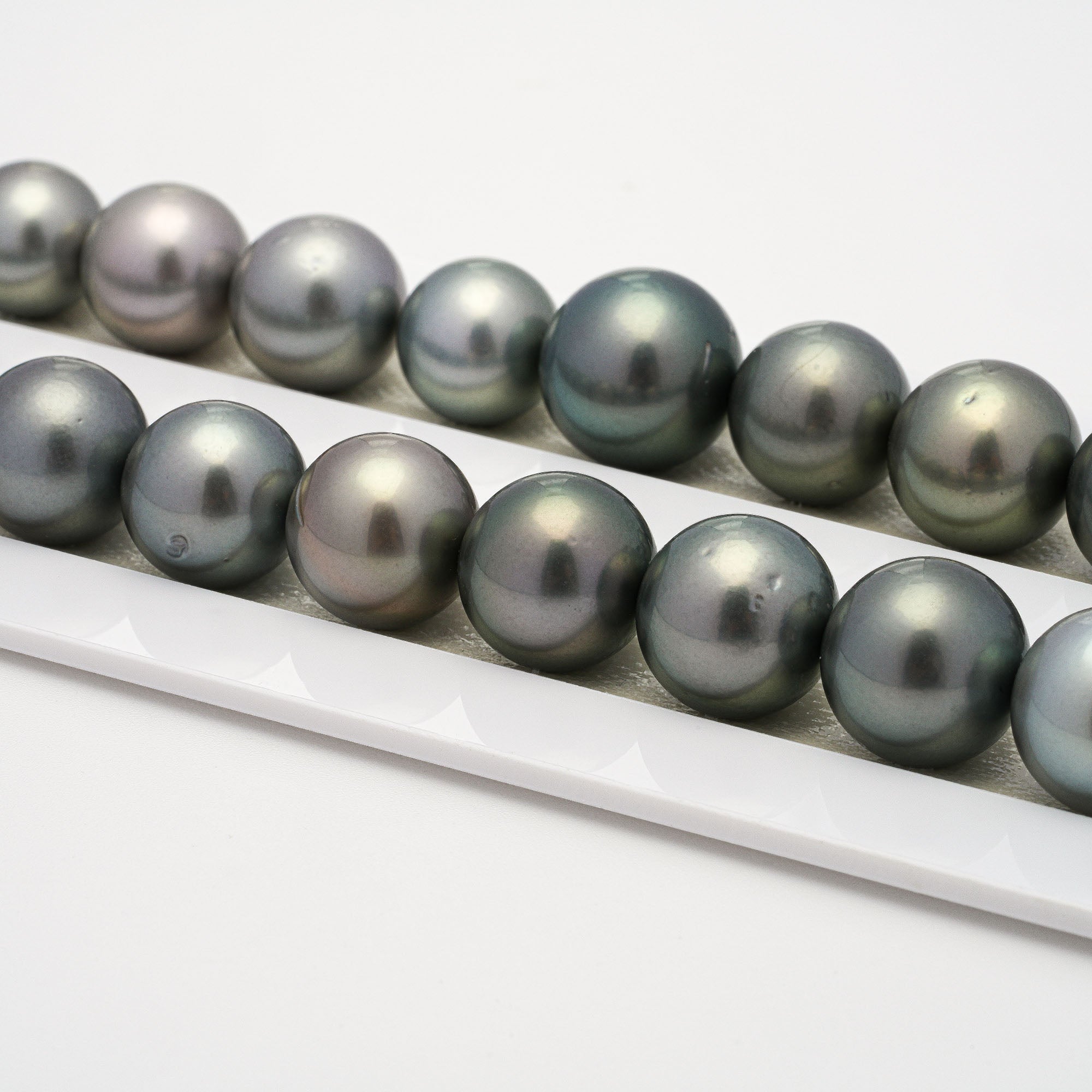 37pcs Light 10-13mm - RSR AA/AAA Quality Tahitian Pearl Necklace NL661