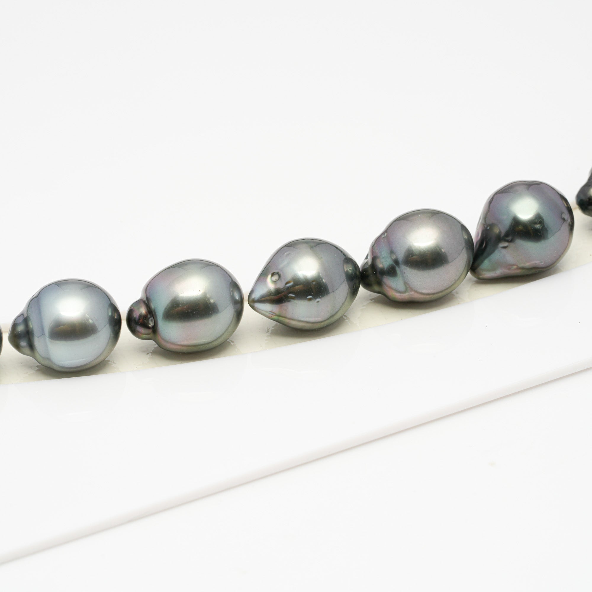 32pcs Light 9-11mm - SB AAA/AA Quality Tahitian Pearl Necklace NL1275 HL1
