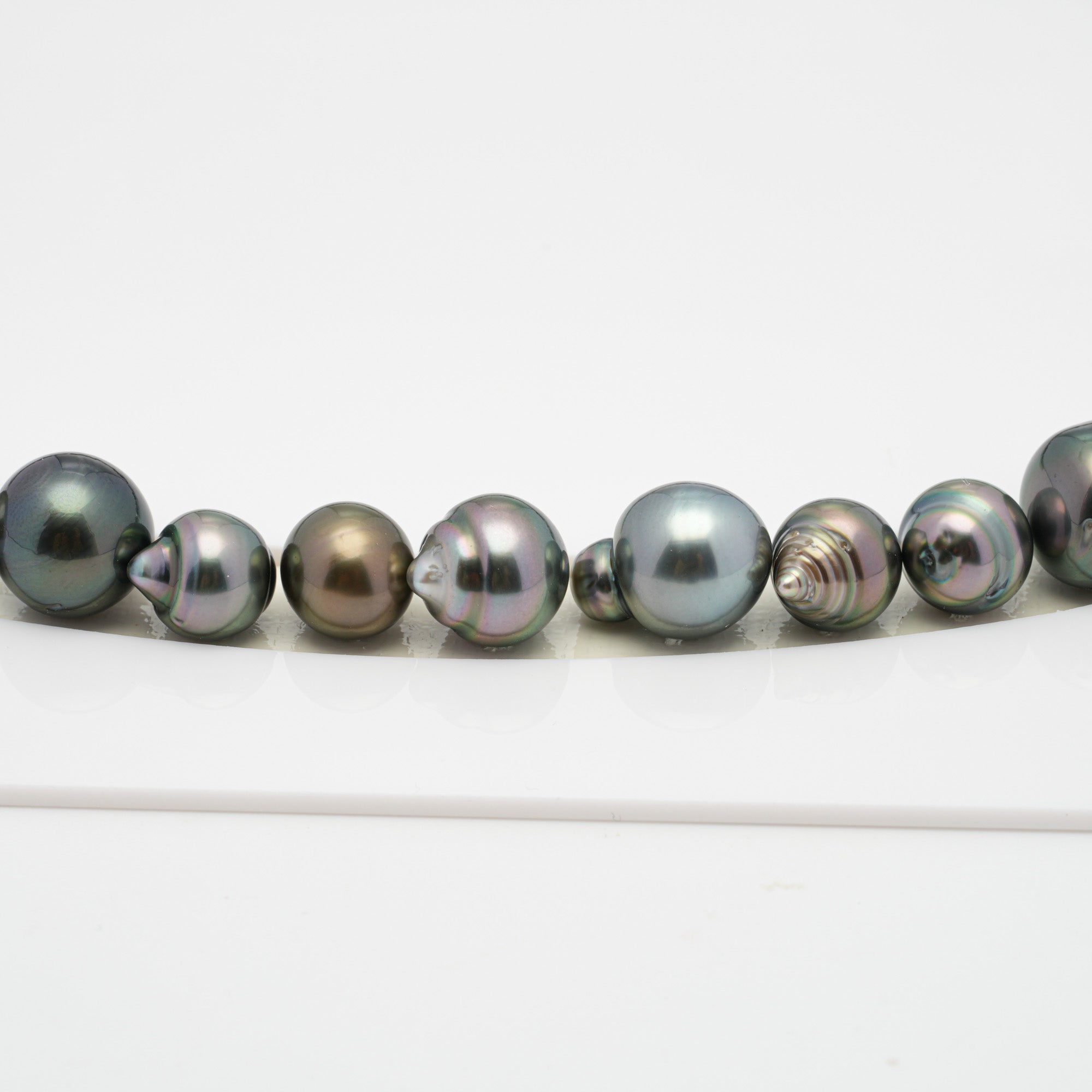 38pcs Multicolor 7-11mm - SB AAA/AA Quality Tahitian Pearl Necklace NL1239