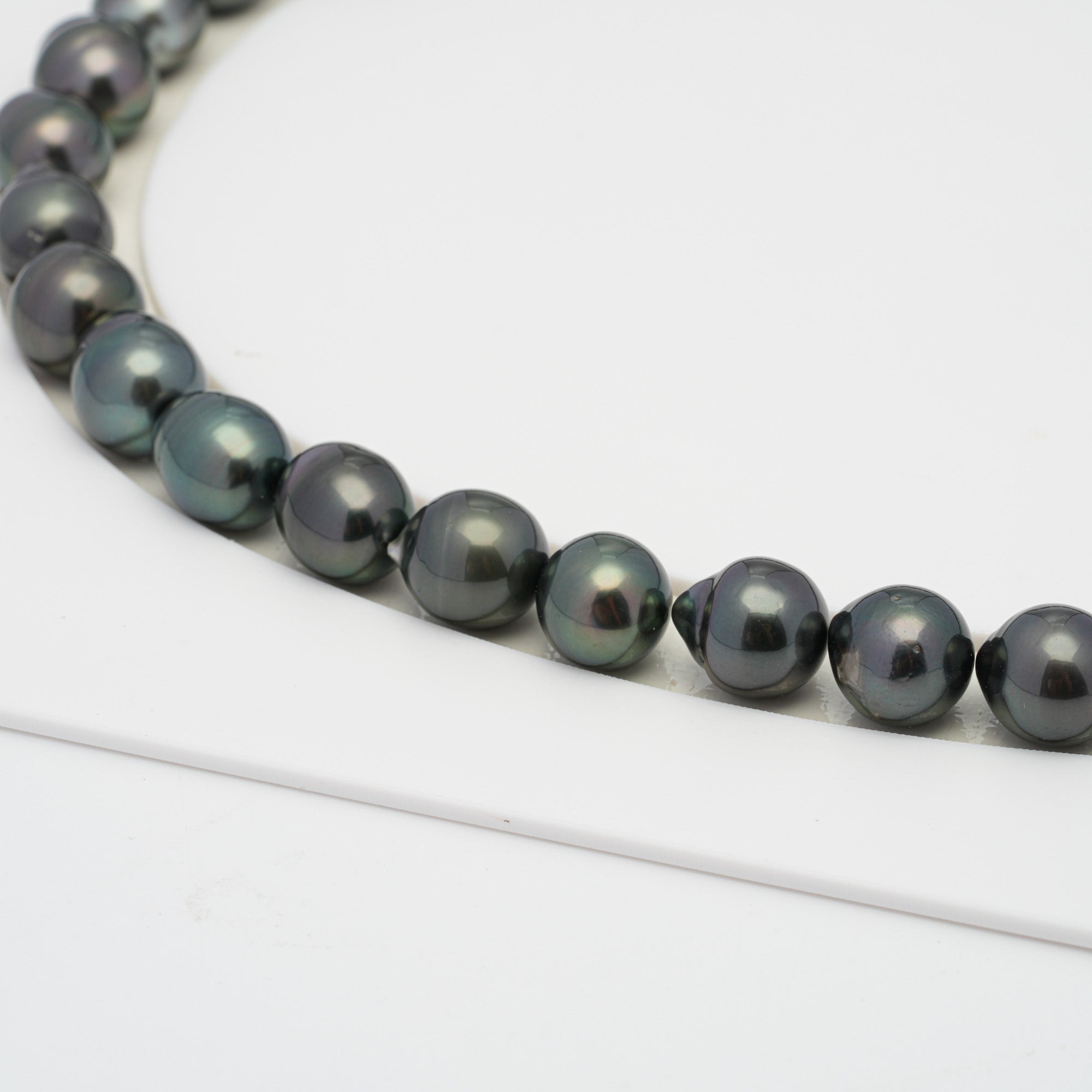 39pcs Dark Green 8-11mm - SB AAA/AA Quality Tahitian Pearl Necklace NL1233 HL1