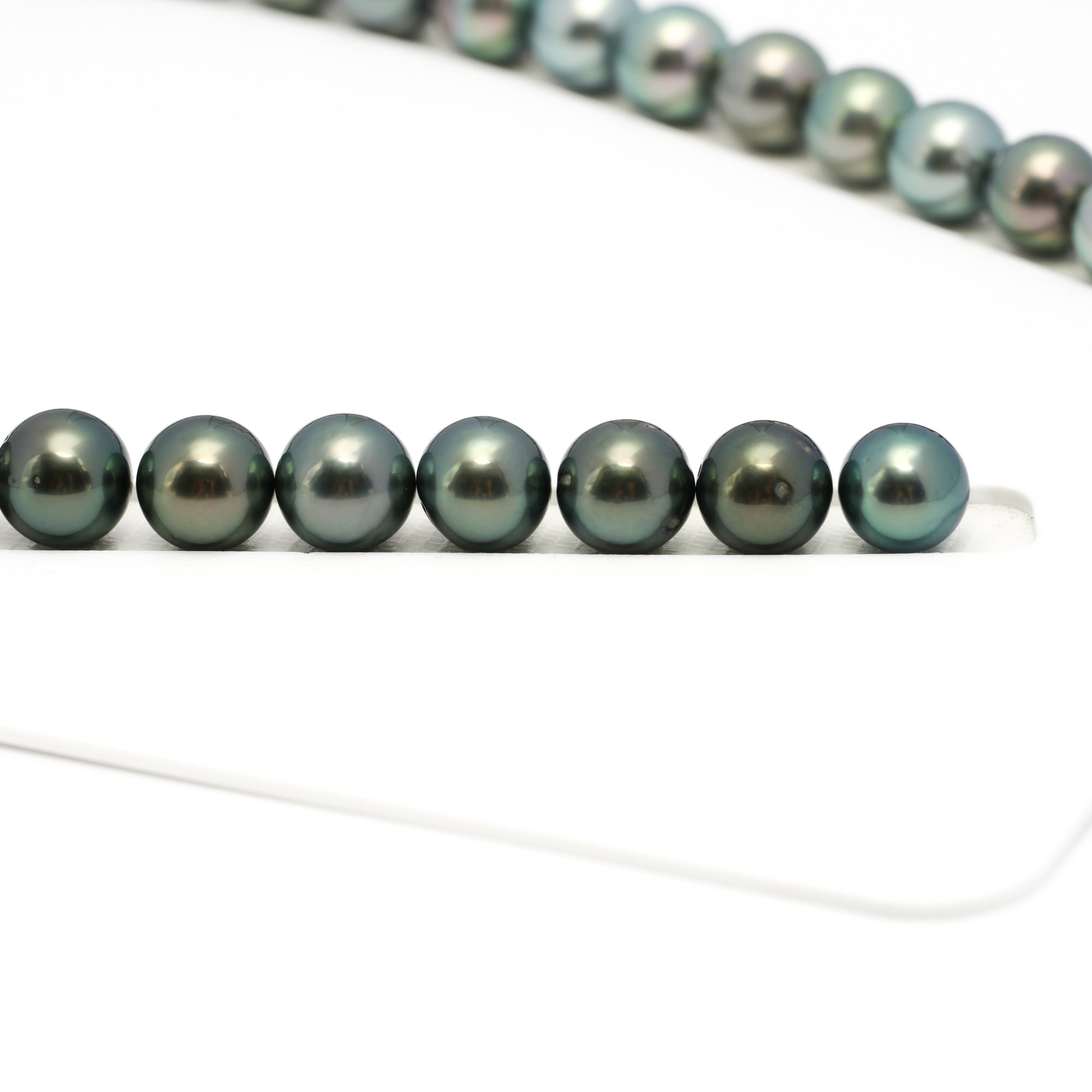 39pcs Green Mix 9-12mm - RSR AA Quality Tahitian Pearl Necklace NL1663 OR12