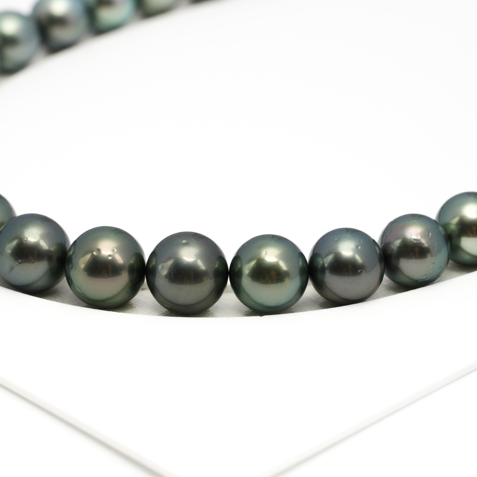 39pcs Green Mix 9-12mm - RSR AA Quality Tahitian Pearl Necklace NL1663 OR12
