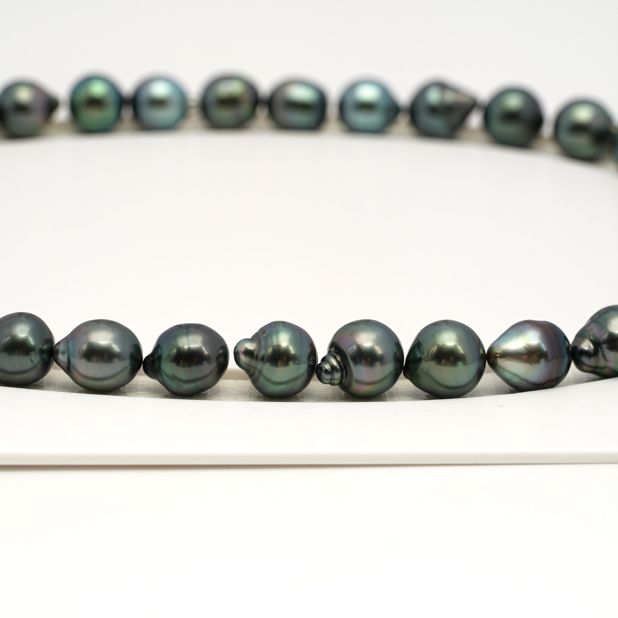 39pcs Green Mix 8-11mm - SB AAA Quality Tahitian Pearl Necklace NL1711 TH5