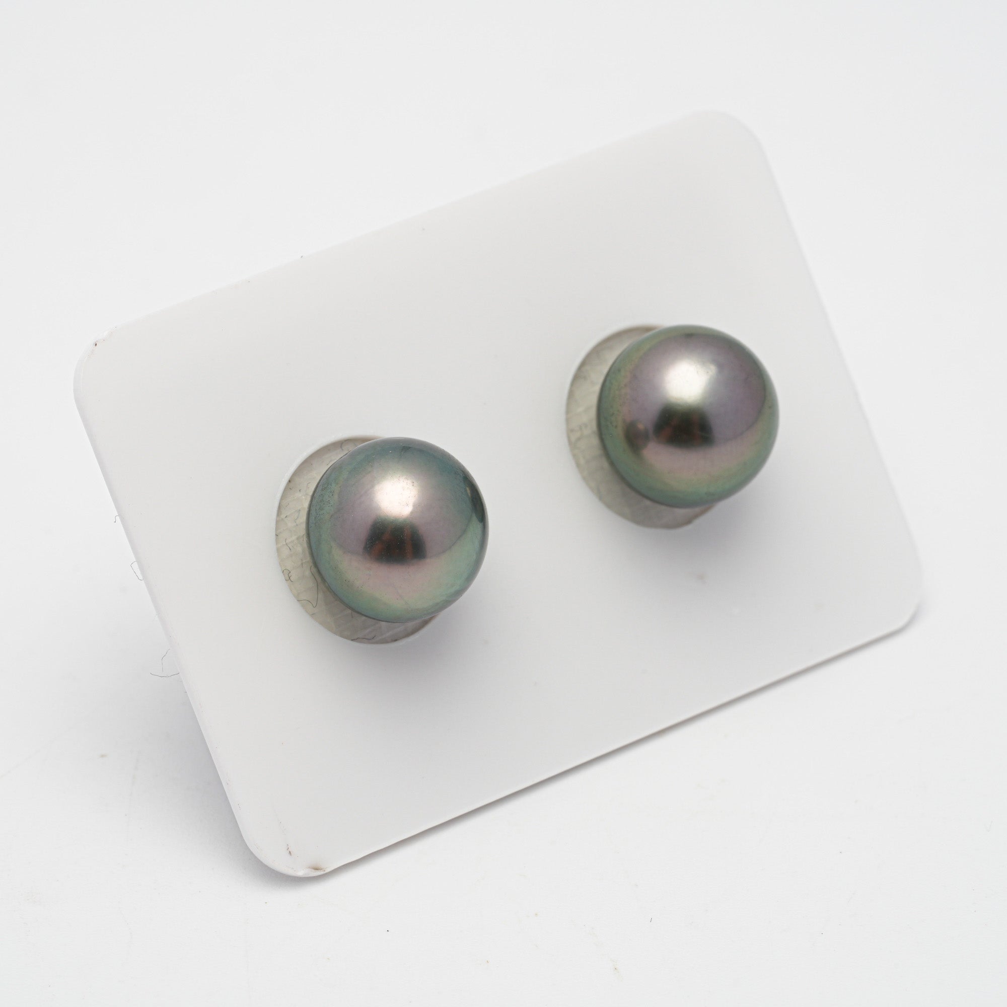 2pcs Green 10.7-10.9mm - RSR AAA Quality Tahitian Pearl Pairs ER1419 CMP1