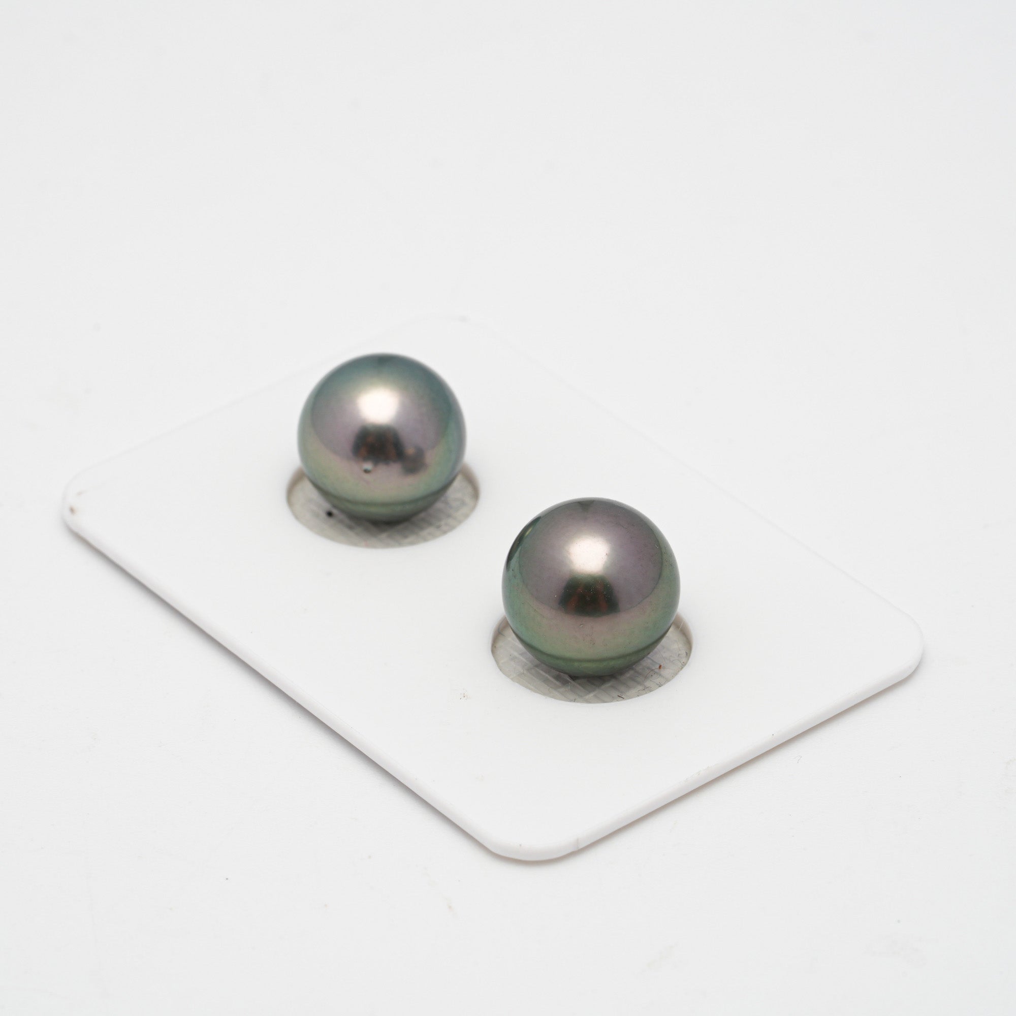 2pcs Green 10.7-10.9mm - RSR AAA Quality Tahitian Pearl Pairs ER1419 CMP1
