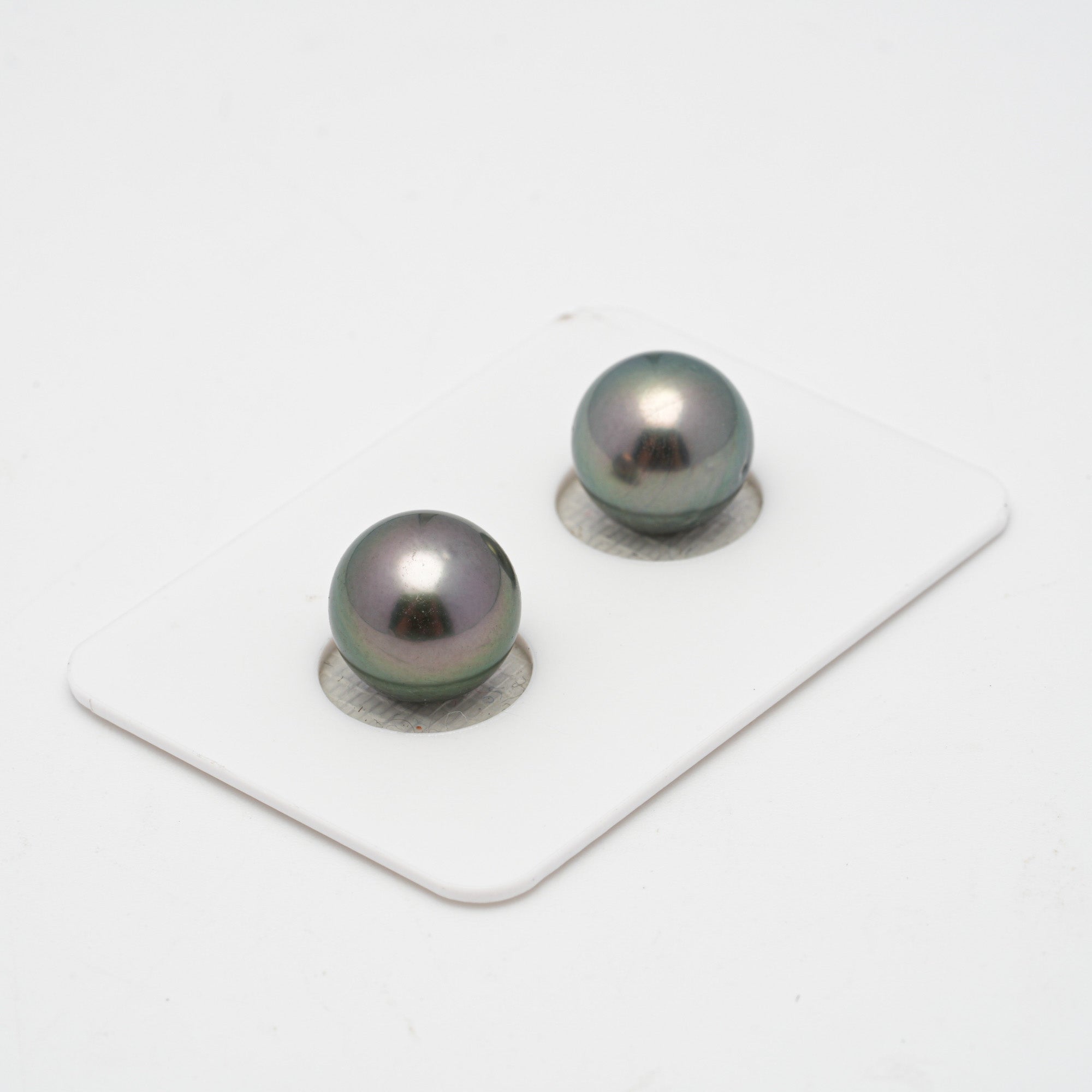 2pcs Green 10.7-10.9mm - RSR AAA Quality Tahitian Pearl Pairs ER1419 CMP1