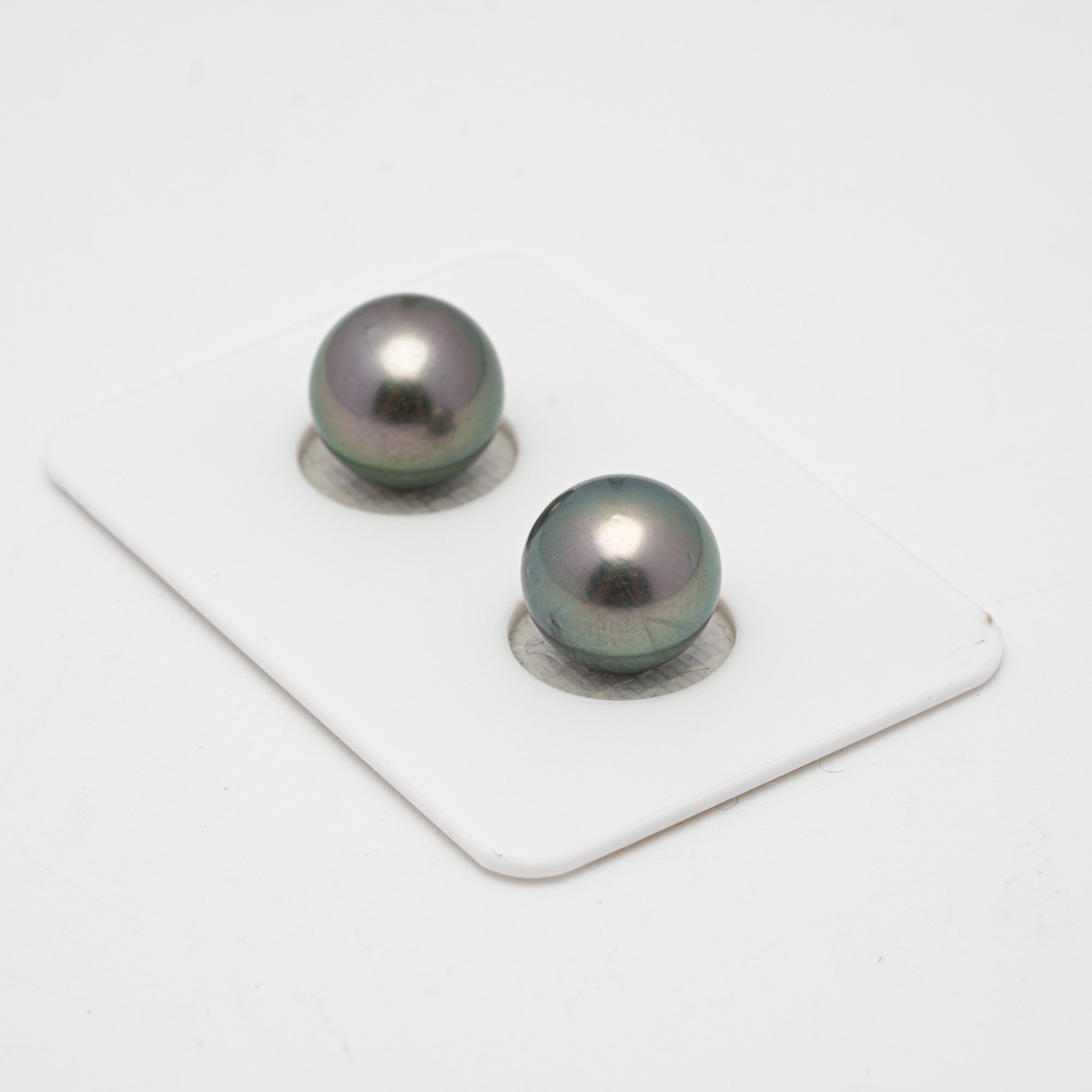 2pcs Green 10.7-10.9mm - RSR AAA Quality Tahitian Pearl Pairs ER1419 CMP1