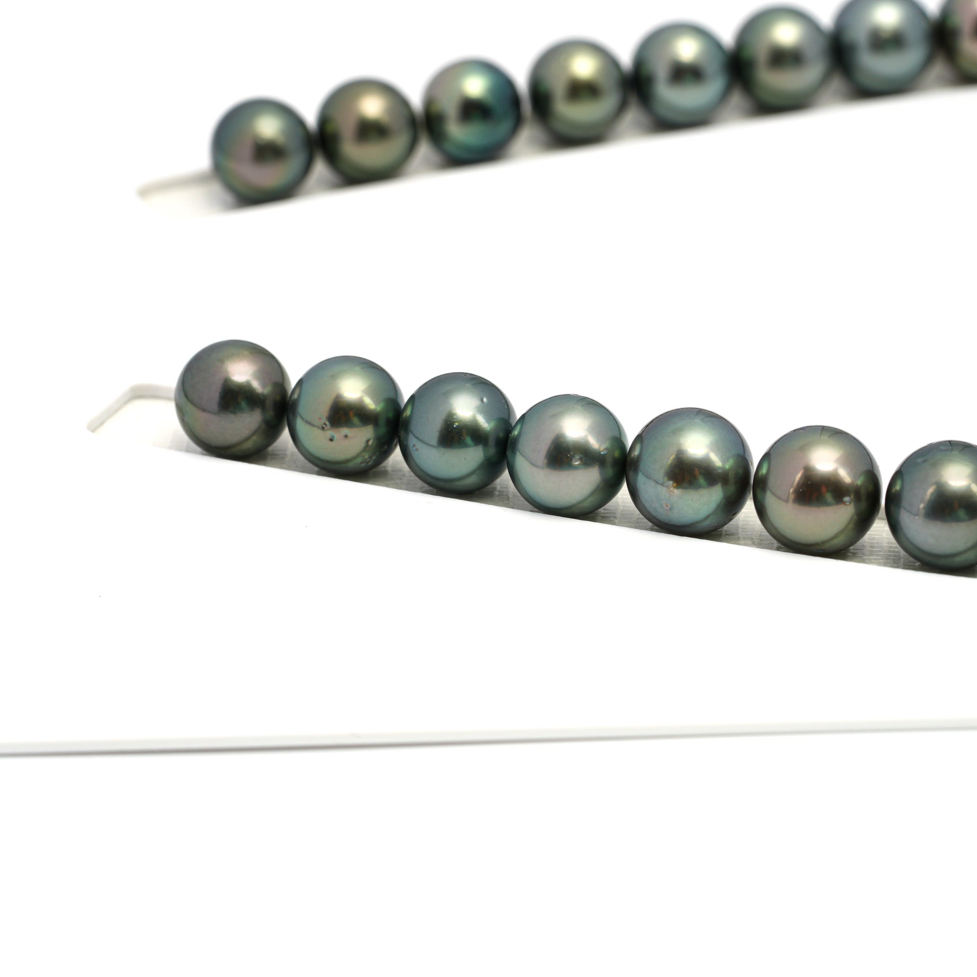 37pcs Green 10-13mm - RSR AA Quality Tahitian Pearl Necklace NL1660 OR12