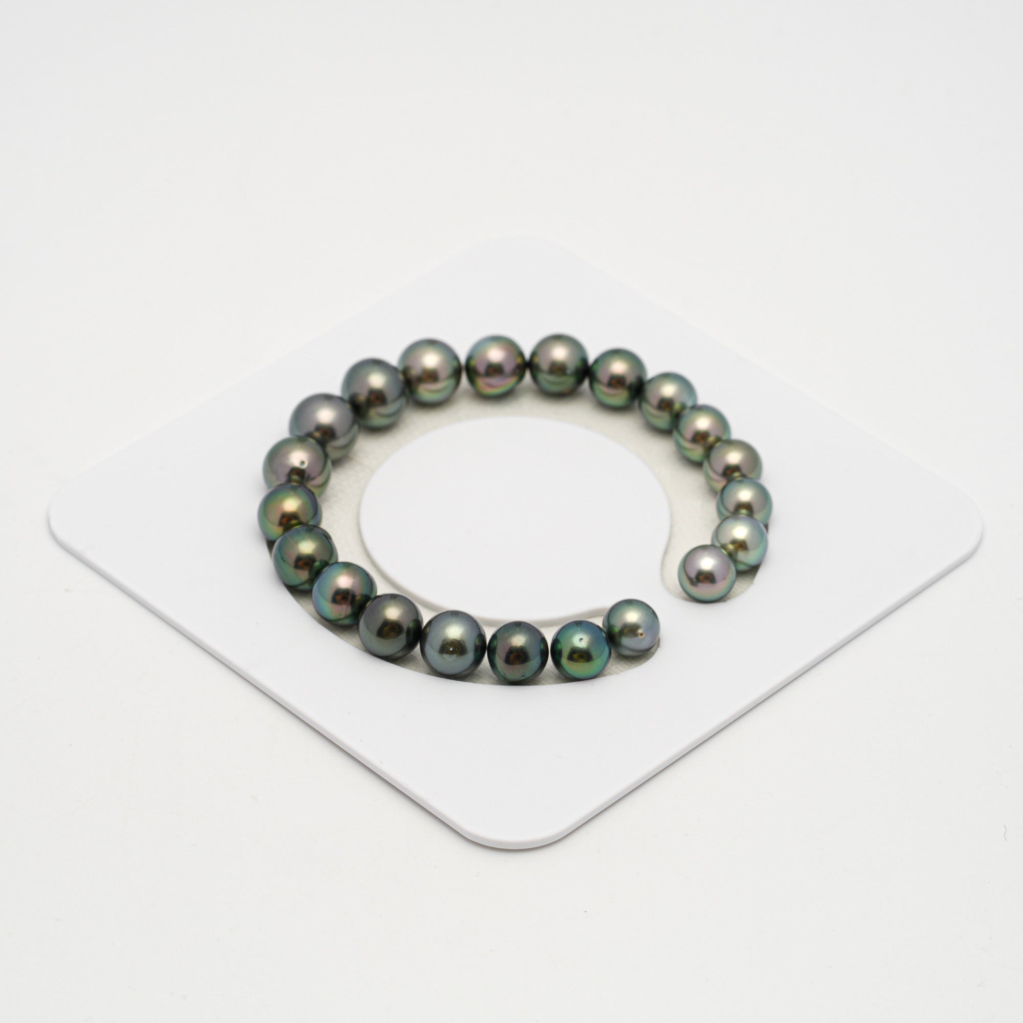 21pcs Green 8-10mm - SR/NR AAA Quality Tahitian Pearl Bracelet BR2214 OR10