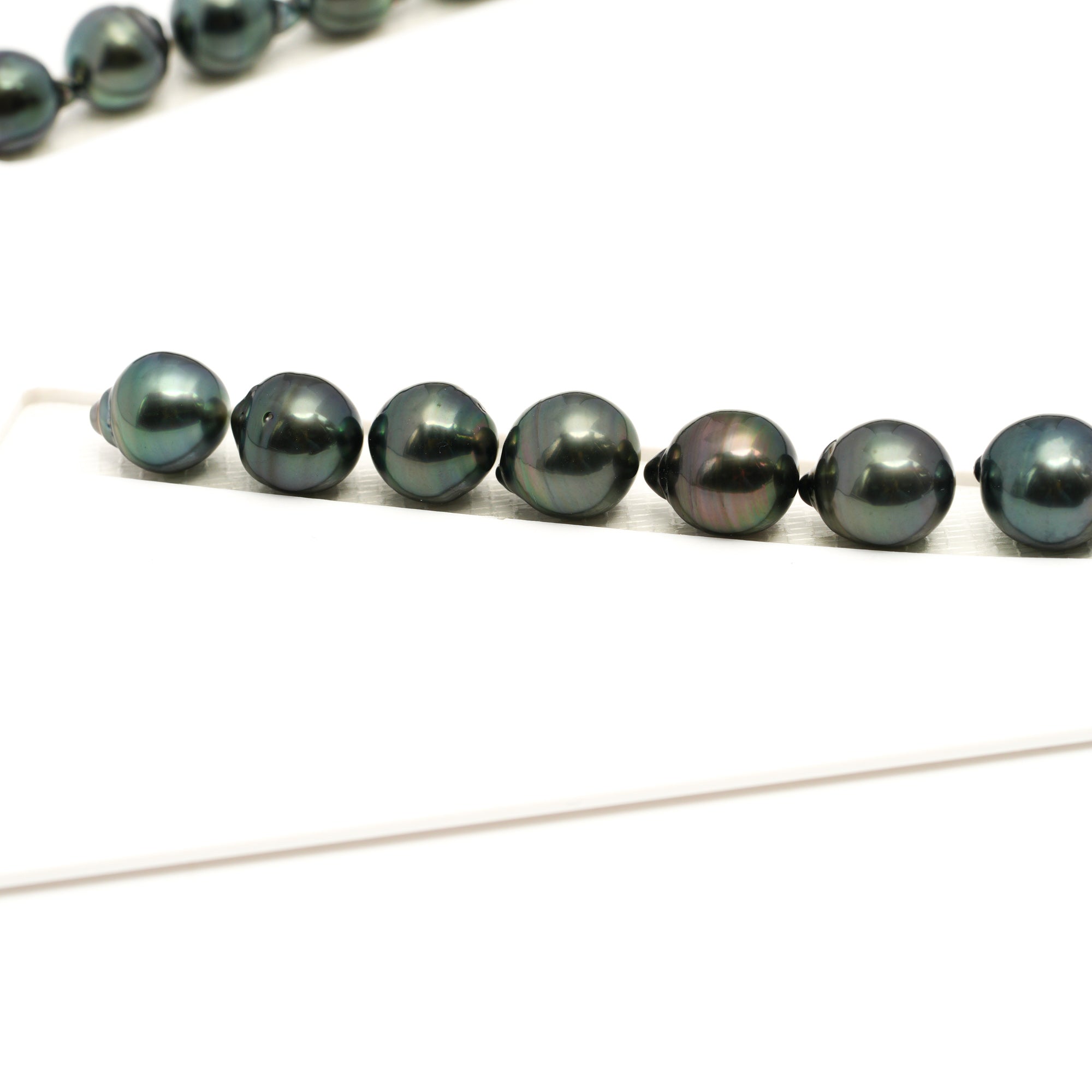 36pcs Green 9-11mm - CL/SB AAA Quality Tahitian Pearl Necklace NL1766 LP1