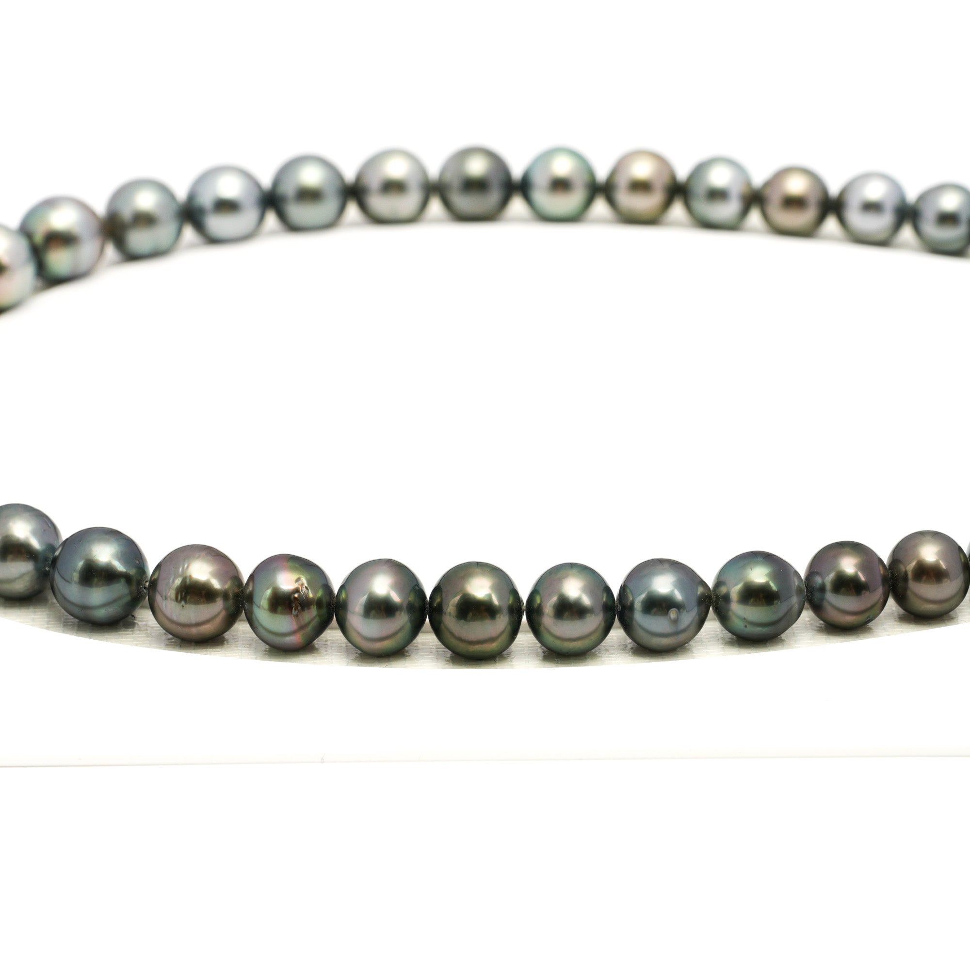 44pcs Green 8-11mm - SR/NR AAA/AA Quality Tahitian Pearl Strands NL1702 WF1