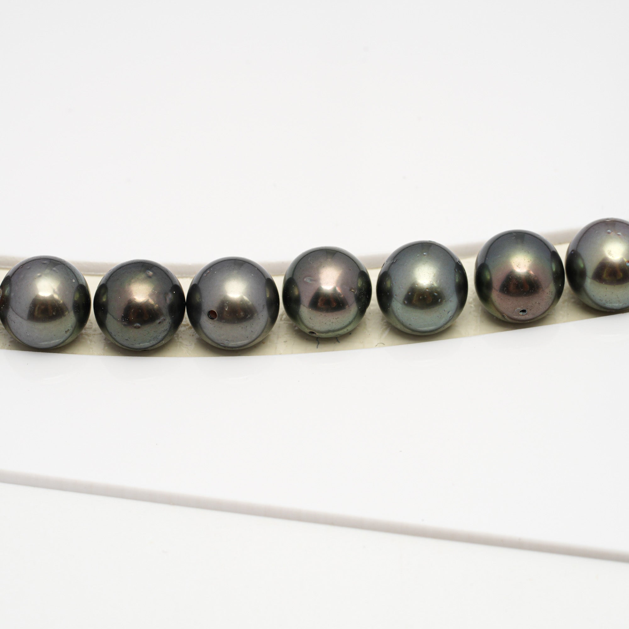 46pcs Green 8-10mm - SB/NR AA Quality Tahitian Pearl Strands NL1578 CMP4