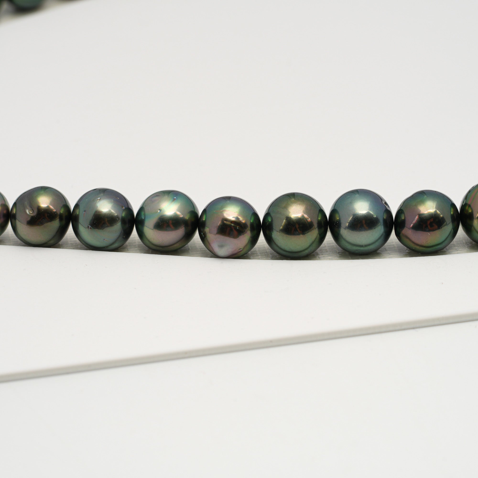 43pcs "High Luster" Peacock 8-12mm - SB AAA/AA Quality Tahitian Pearl Necklace NL1610 HL3