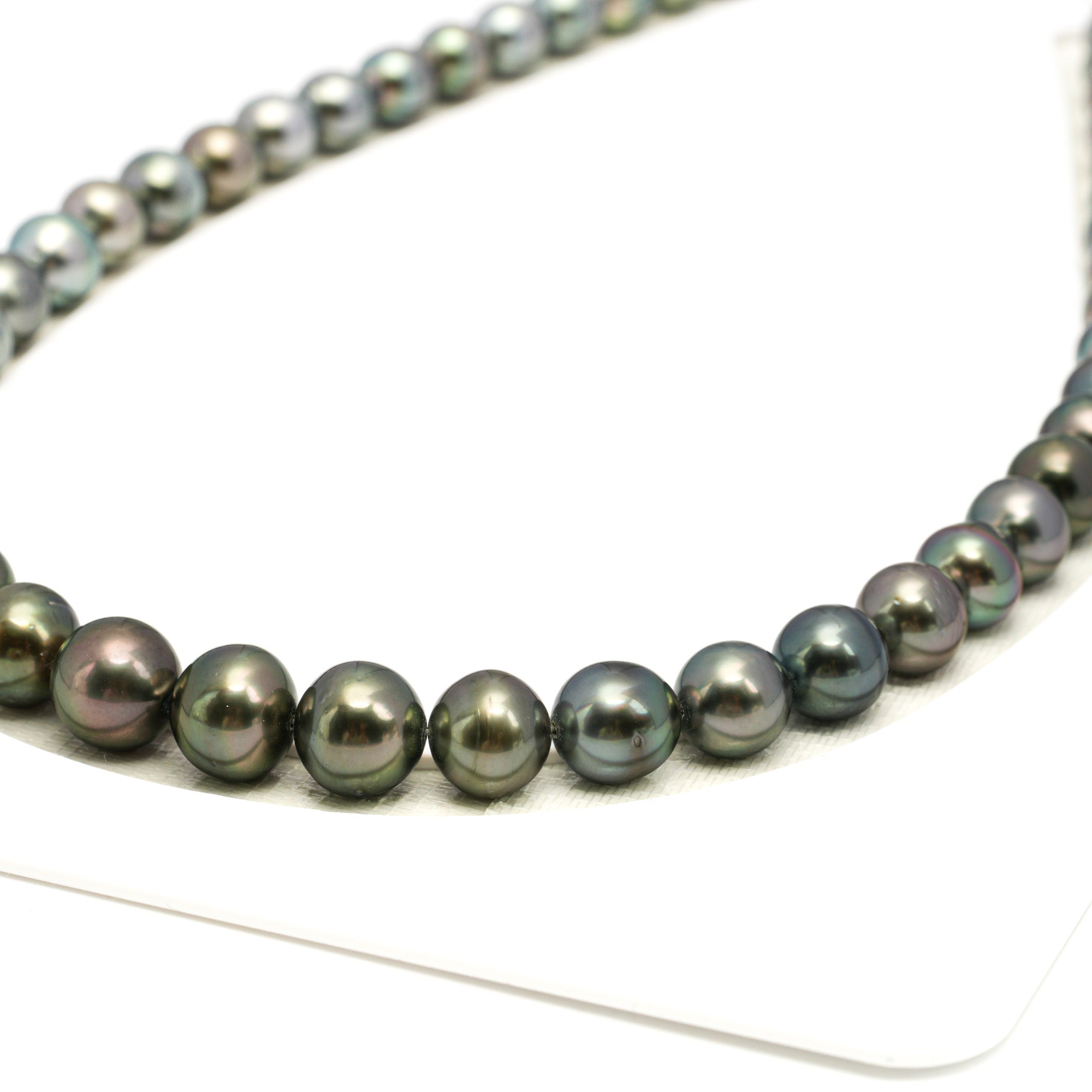 44pcs Green 8-11mm - SR/NR AAA/AA Quality Tahitian Pearl Strands NL1702 WF1