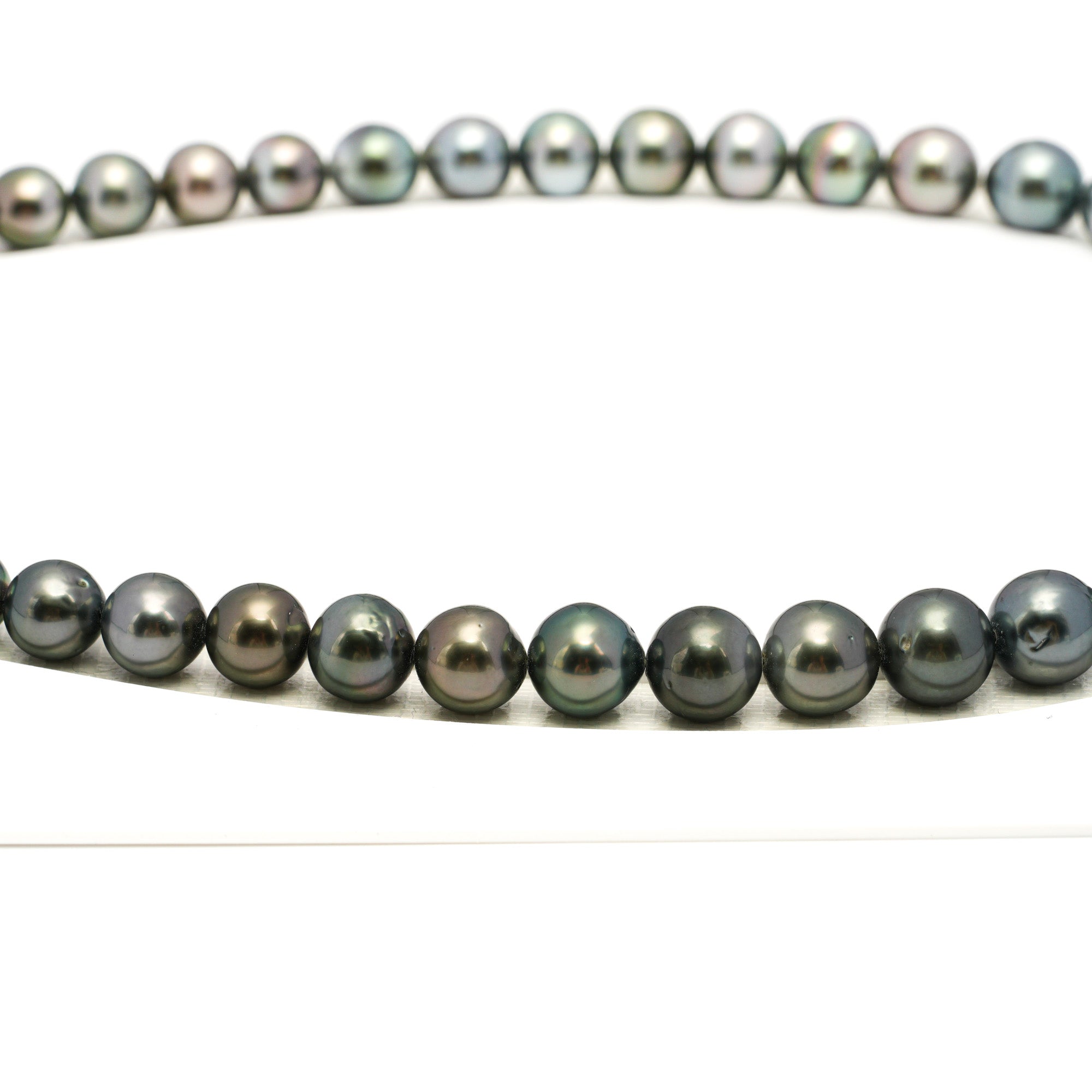 44pcs Green 8-11mm - SR/NR AAA/AA Quality Tahitian Pearl Strands NL1702 WF1