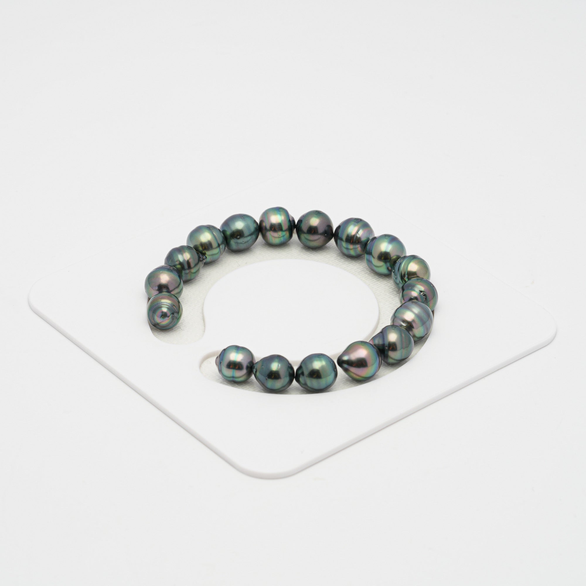 17pcs "High Luster" Peacock Green 8-10mm - CL AAA/AA Quality Tahitian Pearl Bracelet BR2095 OR8