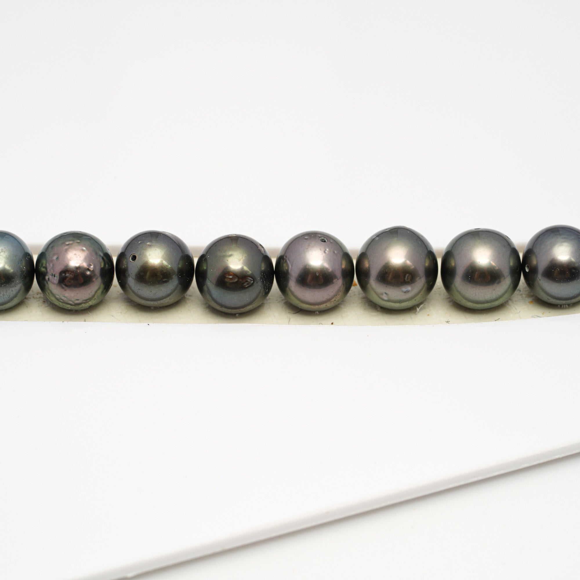 46pcs Green 8-10mm - SB/NR AA Quality Tahitian Pearl Strands NL1578 CMP4