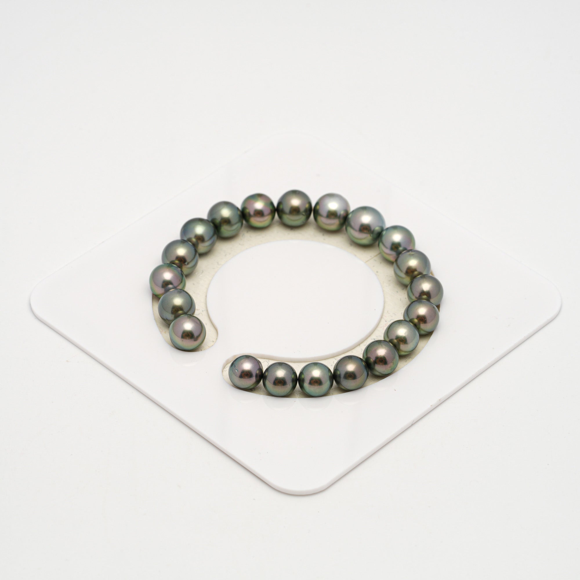 20pcs Green 8-10mm - SR/NR AAA/AA Quality Tahitian Pearl Bracelet BR2217 OR10