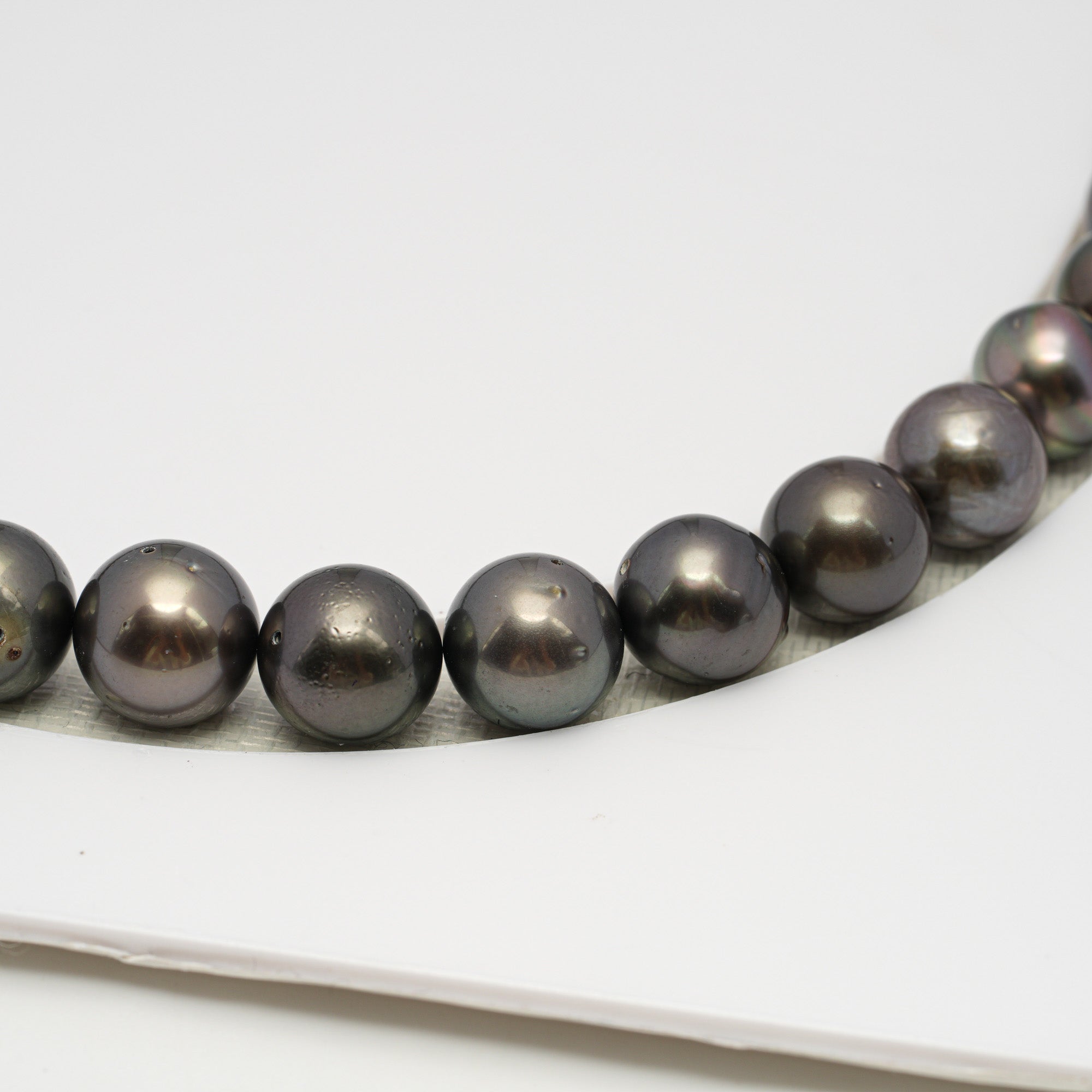 47pcs Green Mix 8-11mm - SR AA Quality Tahitian Pearl Strands NL1580 CMP4