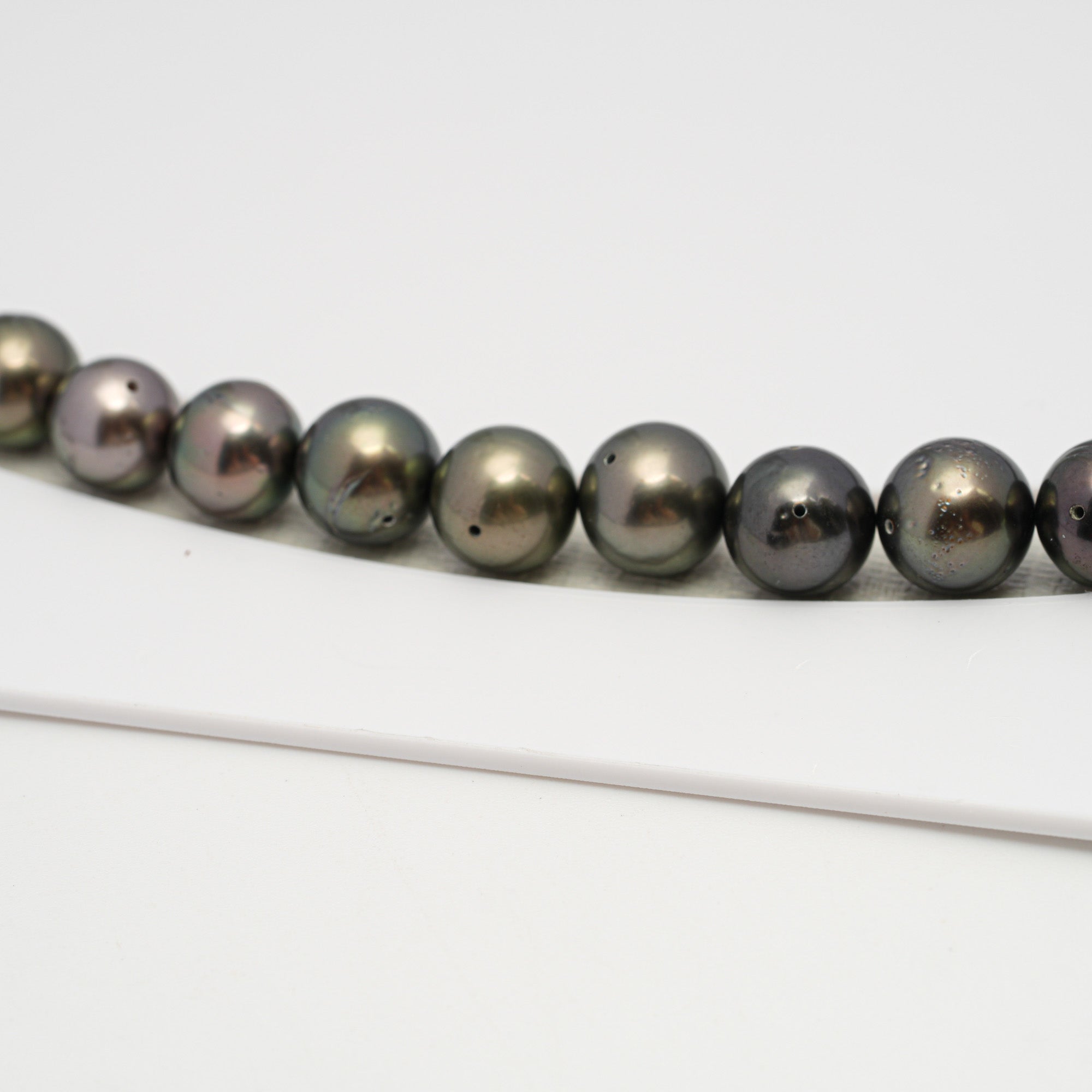 47pcs Green Mix 8-11mm - SR AA Quality Tahitian Pearl Strands NL1580 CMP4