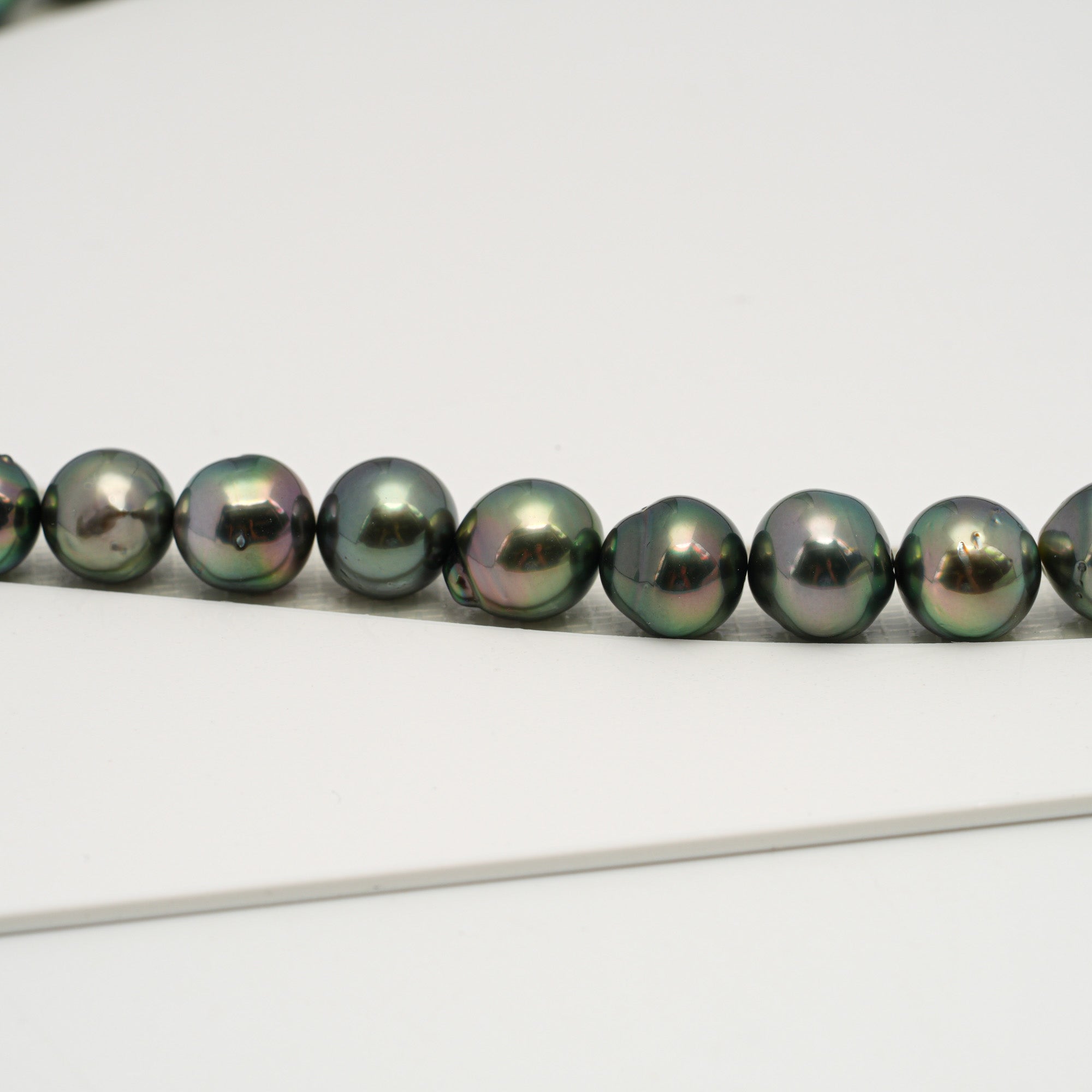 46pcs "High Luster" Green 8-10mm - SB AAA/AA Quality Tahitian Pearl Necklace NL1612 HL3