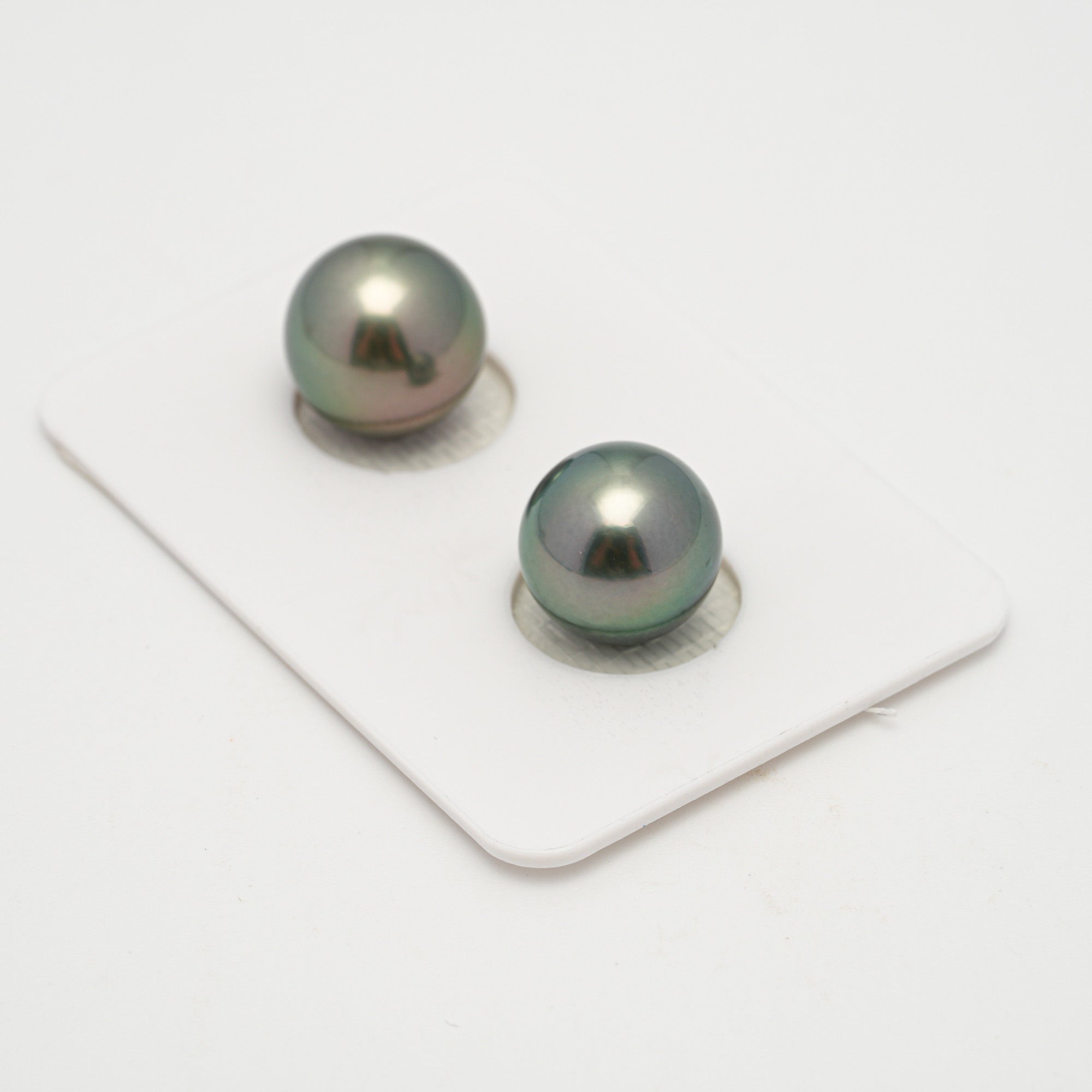 2pcs Green 10.9-11.3mm - SR/NR AAA Quality Tahitian Pearl Pair ER1615 OR11