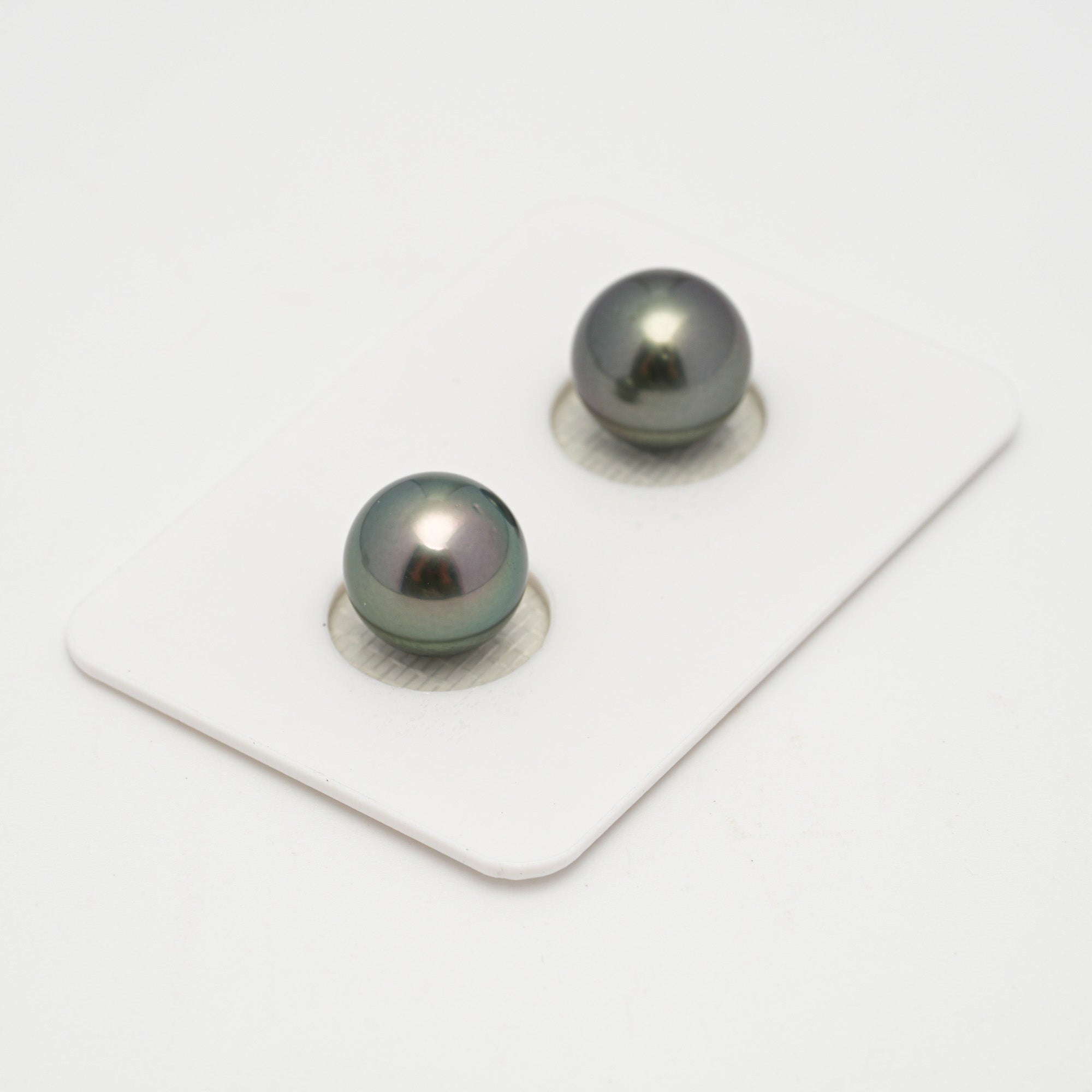 2pcs Green 10.1-10.2mm - SR AAA Quality Tahitian Pearl Pair ER1611 OR11