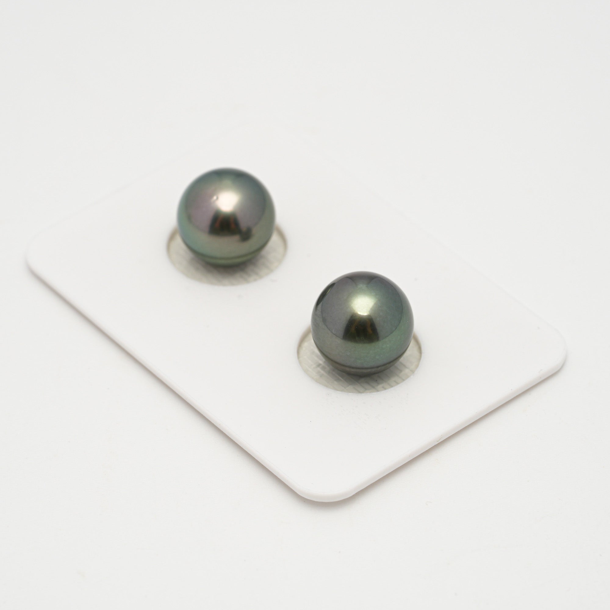 2pcs Green 10.1-10.2mm - SR AAA Quality Tahitian Pearl Pair ER1611 OR11