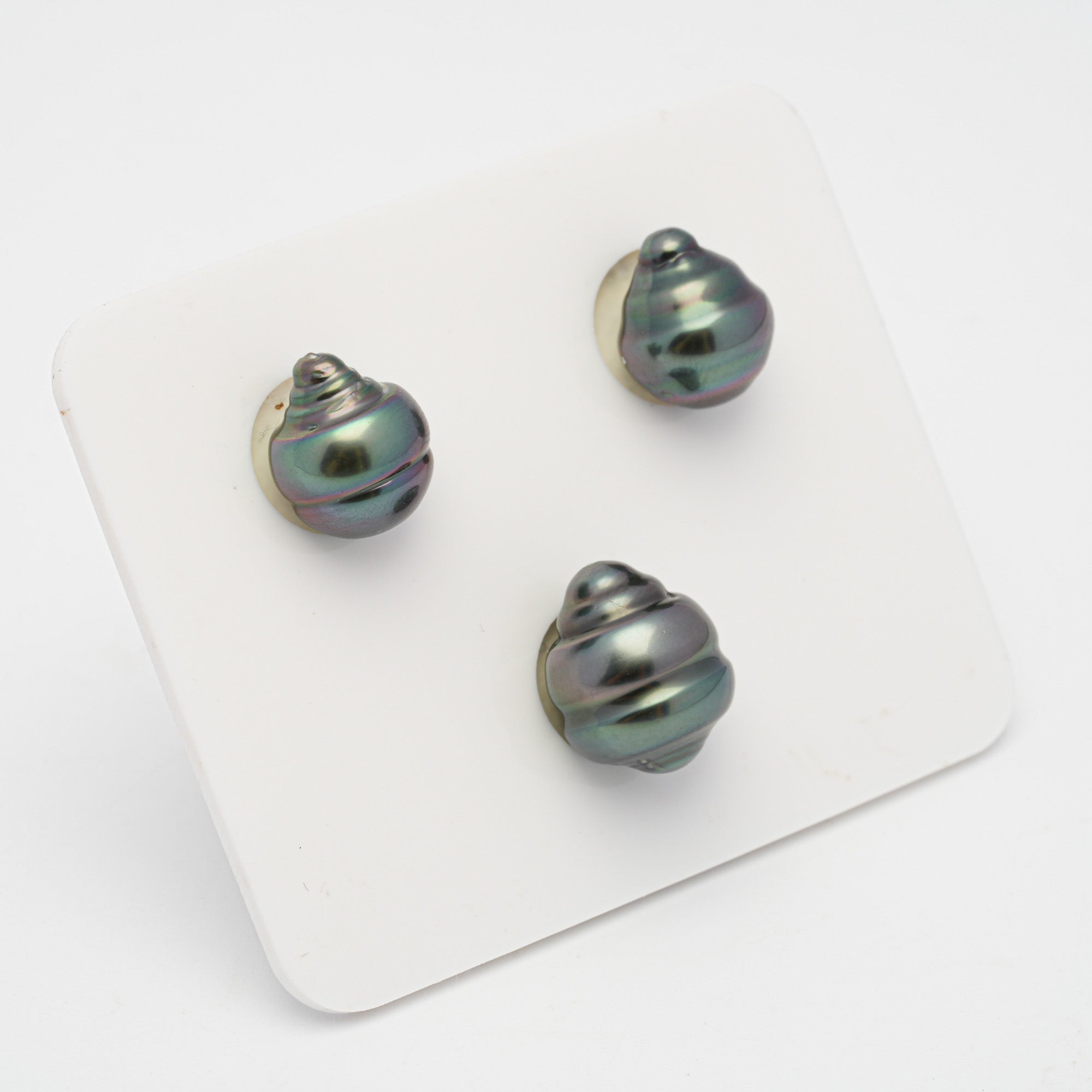 3pcs "High Luster" Green 9.8-11mm - CL AAA Quality Tahitian Pearl Trio Set ER1382 OR7