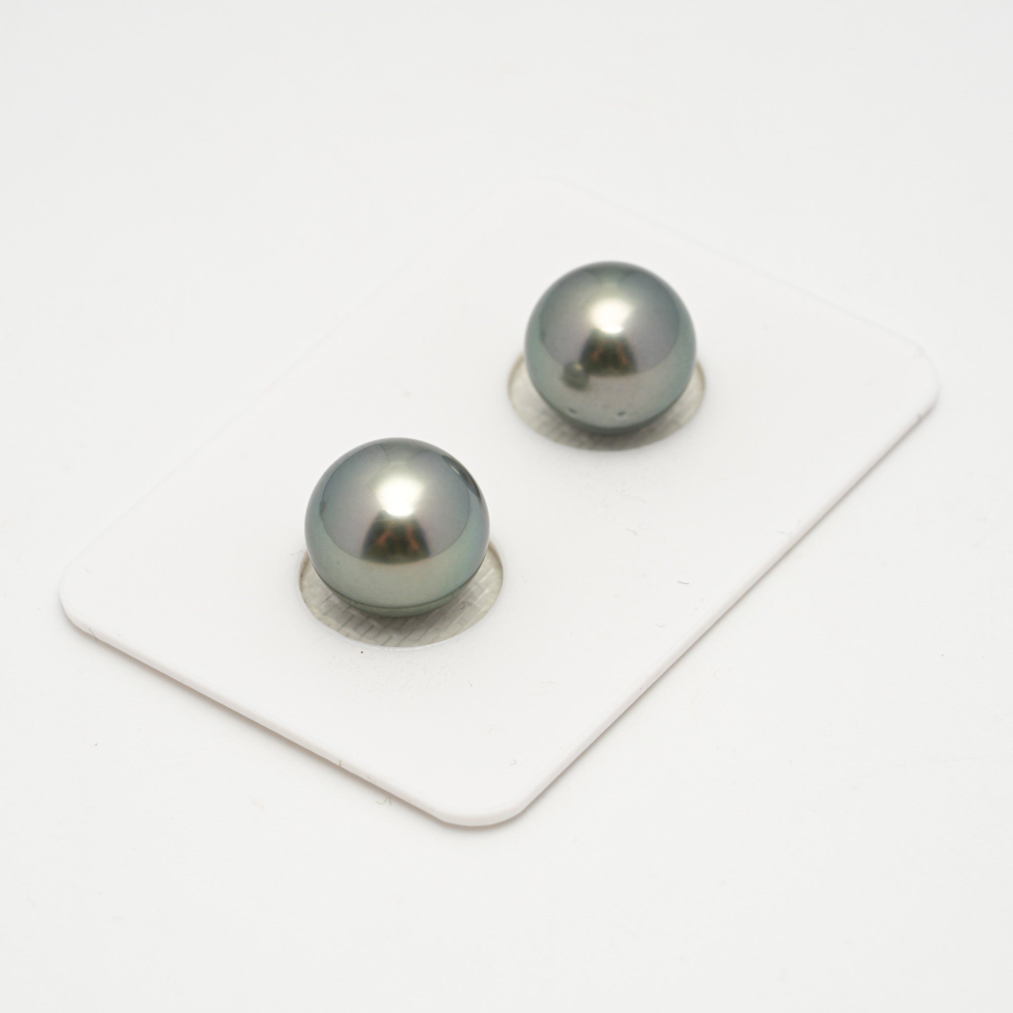 2pcs Light Green 10.5-11mm - RSR AAA Quality Tahitian Pearl Pair ER1625 OR11
