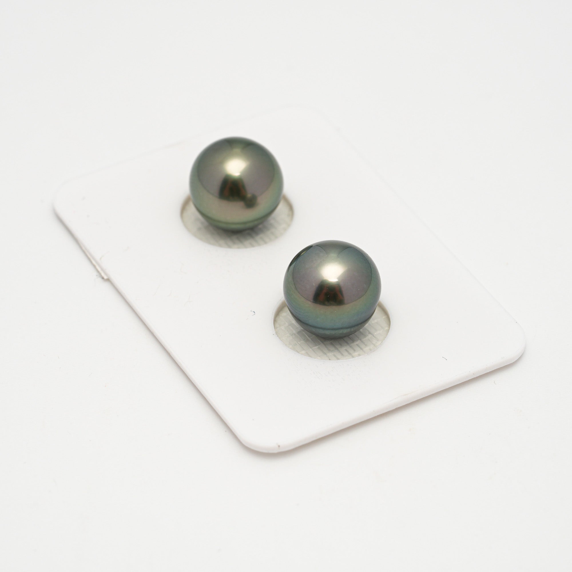 2pcs Green 10.2-10.3mm - NR AAA Quality Tahitian Pearl Pair ER1628 OR11