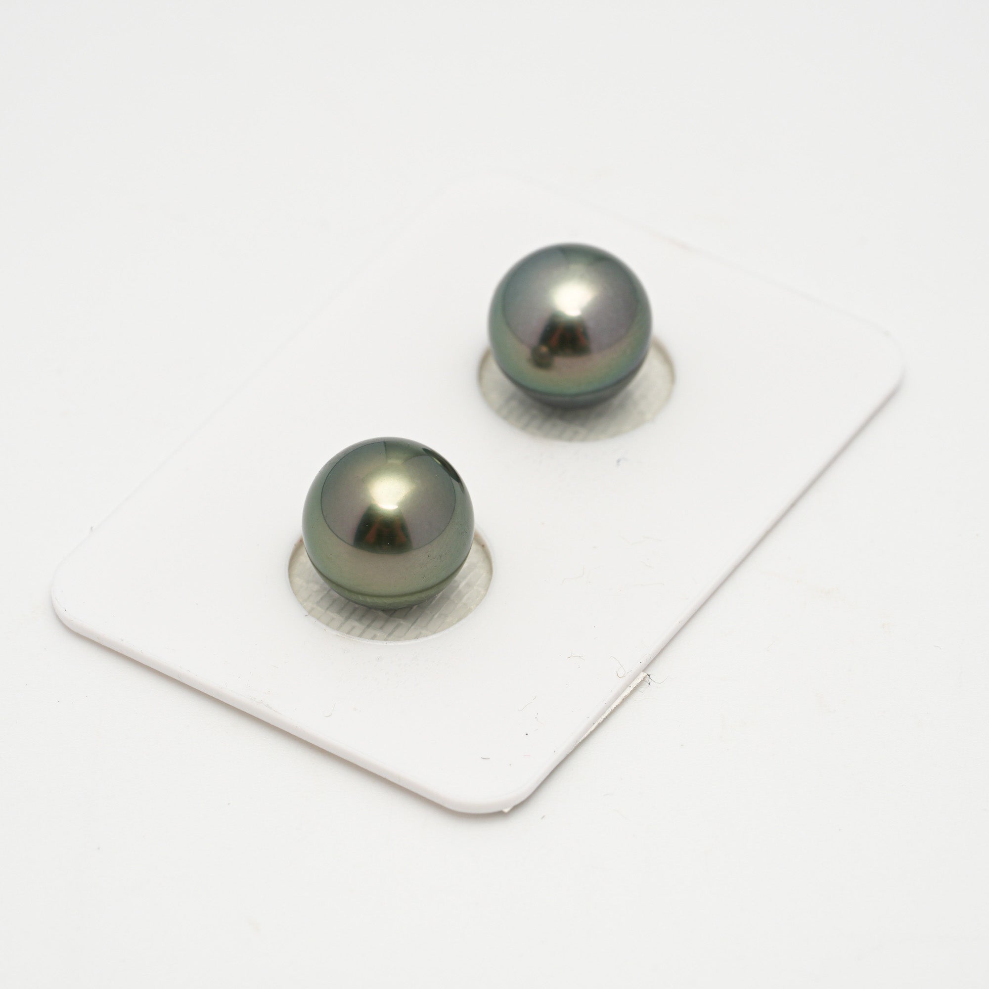 2pcs Green 10.2-10.3mm - NR AAA Quality Tahitian Pearl Pair ER1628 OR11