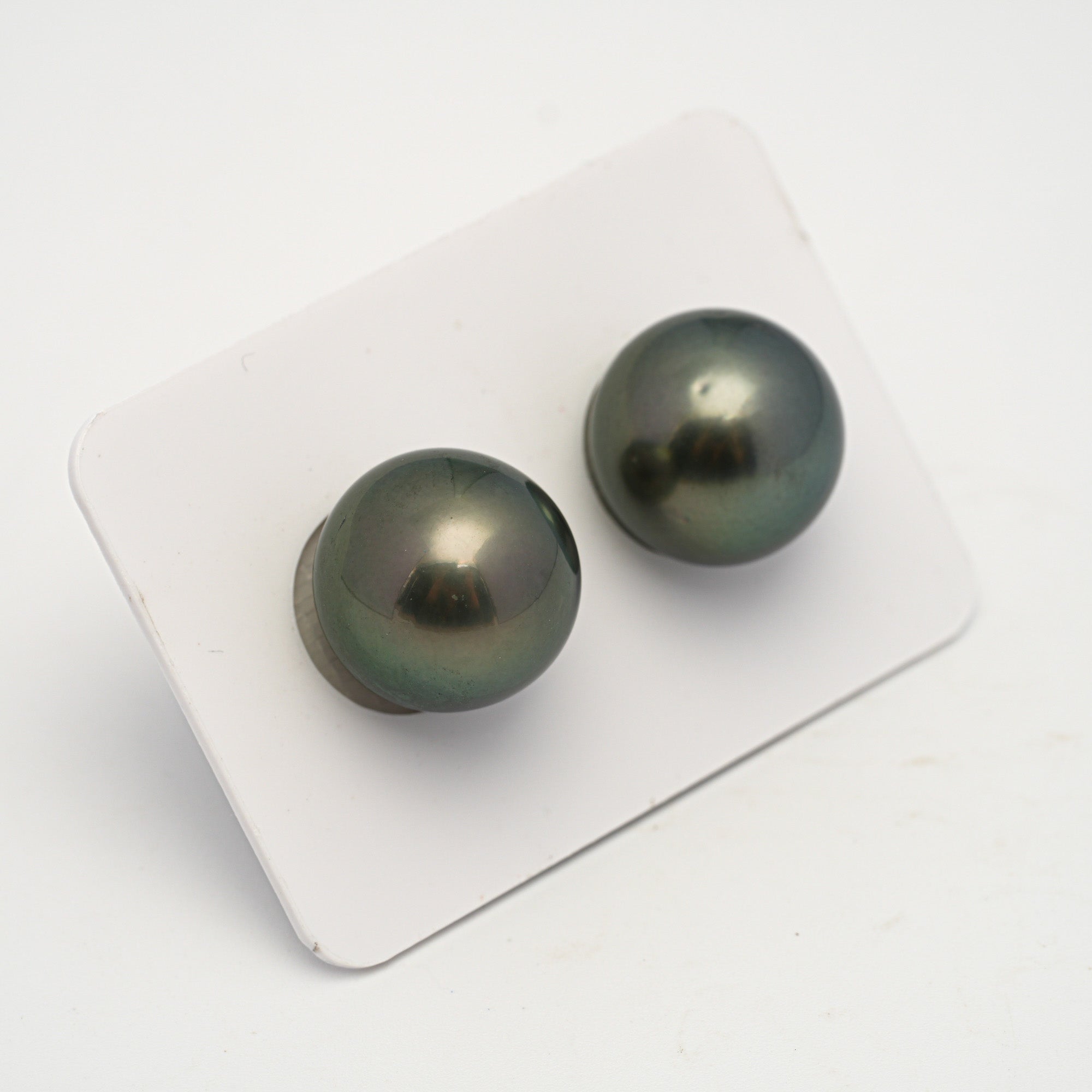 2pcs Green 14-14.3mm - SR AAA/AA Quality Tahitian Pearl Pair ER1706 HL4