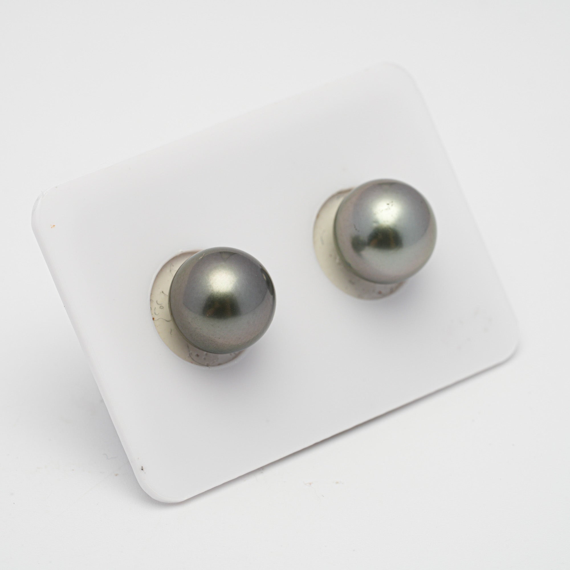 Tahitian Pearls CMWPEARLS