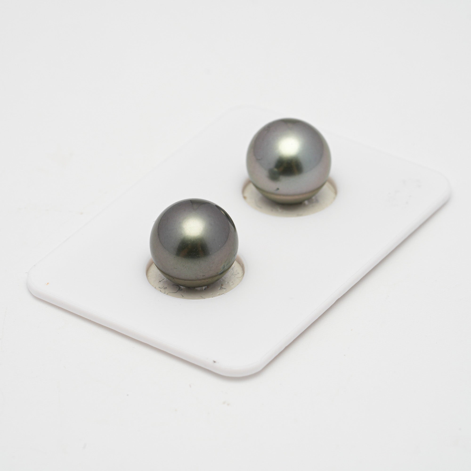 Tahitian Pearls CMWPEARLS