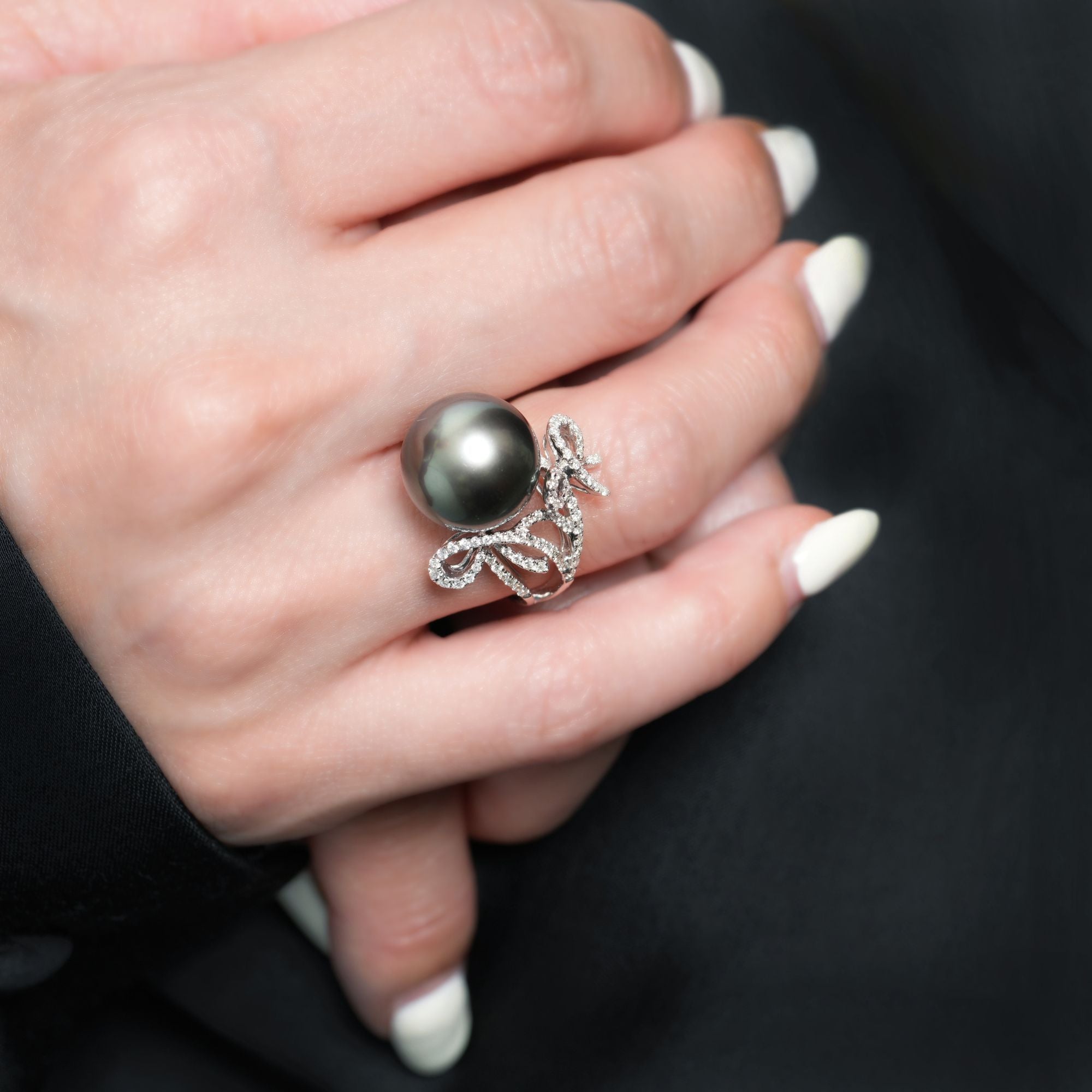 18K Tahitian Pearl Ring with Diamond. Ref 18K512