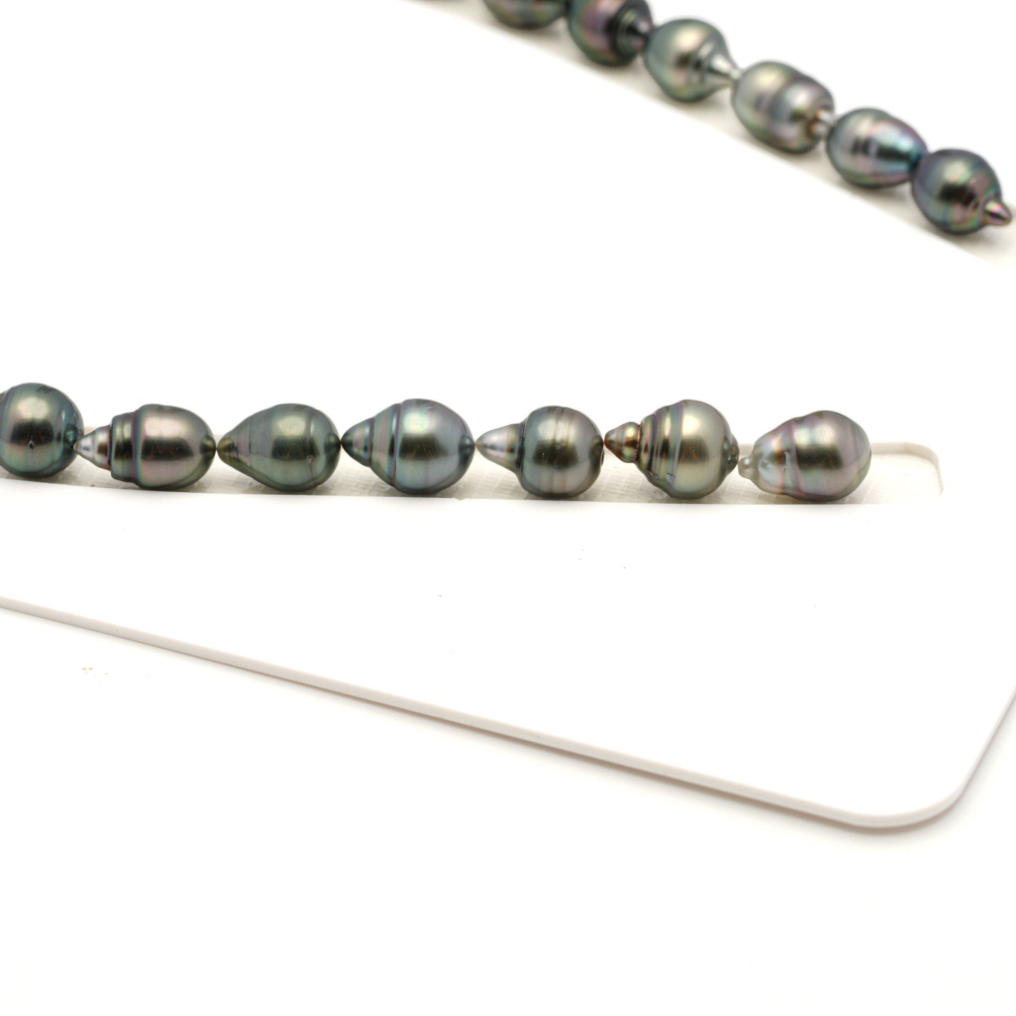 31pcs Green Mix 9-11mm - SB/CL AAA Quality Tahitian Pearl Necklace NL1798 LP4