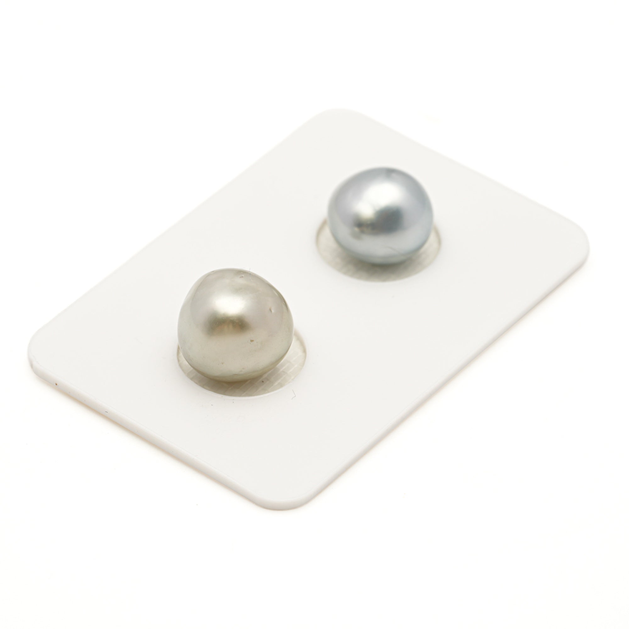 2pcs Silver Light 9.9-10.1mm - BQ AAA Quality Tahitian Pearl Pair ER1979 LP3