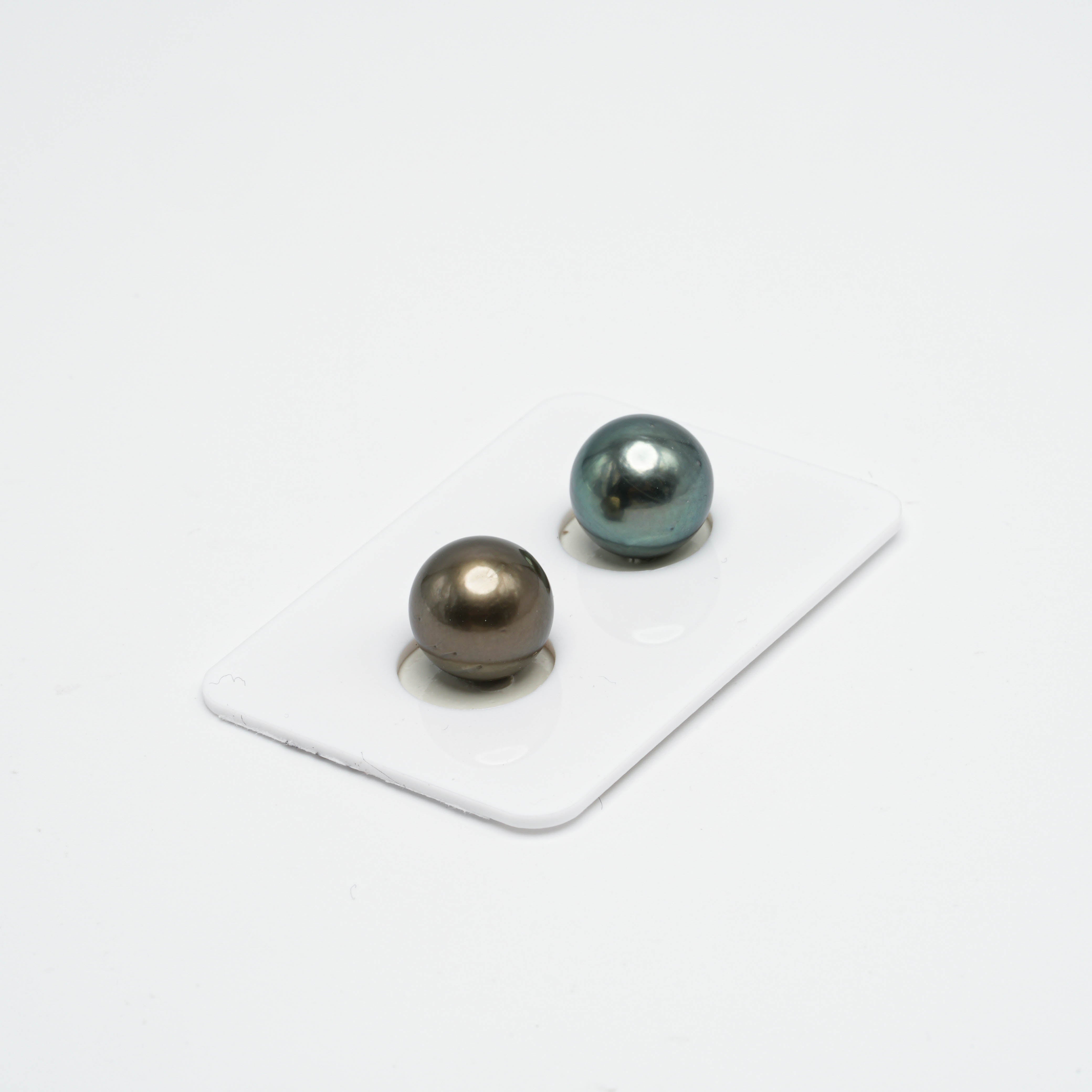 2pcs Brown Blue Green 11.1-11.4mm - SR AA/AAA Quality Tahitian Pearl Pair ER1138