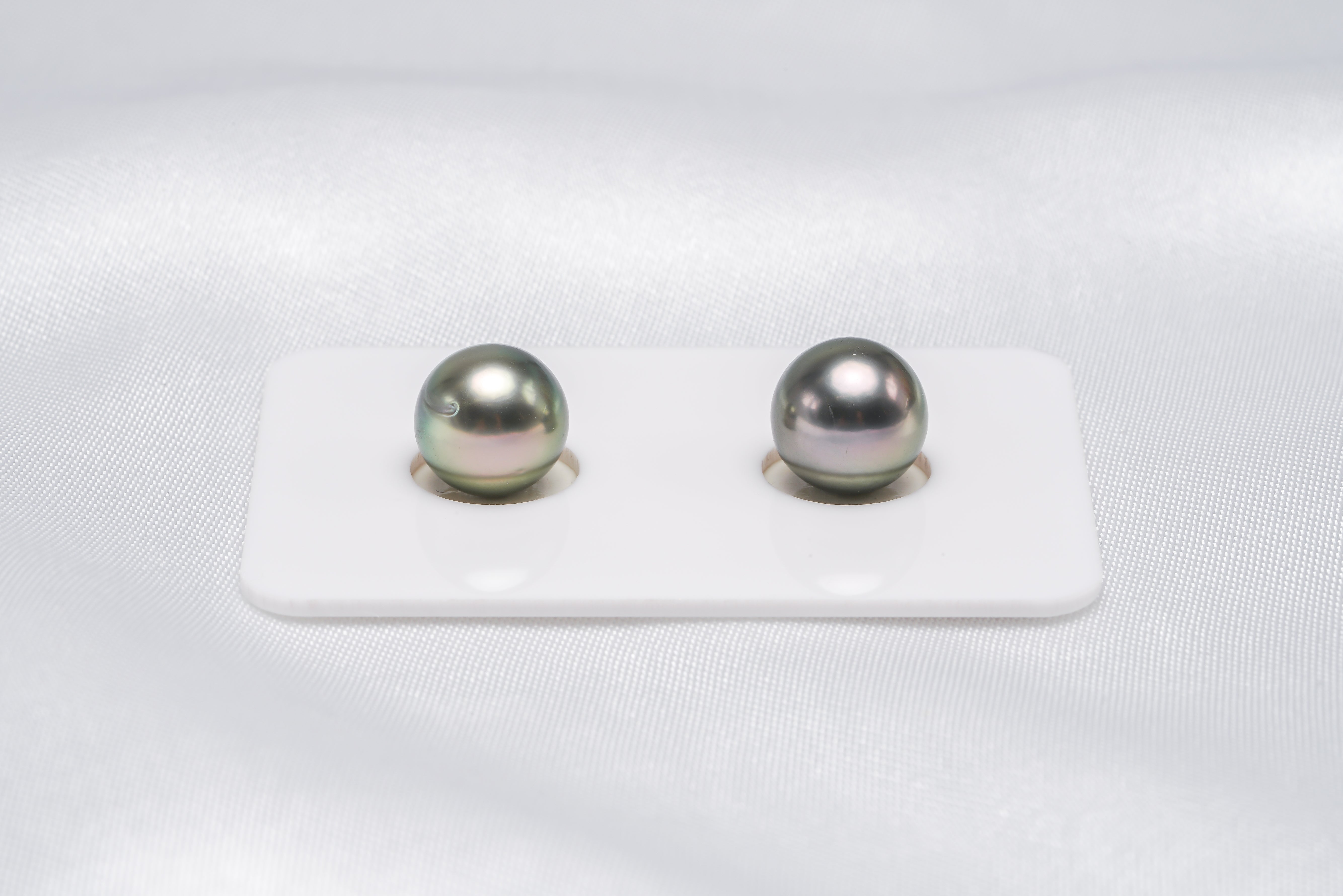 Shinny Green Matched Pair - Semi-Round 9mm AAA/AA quality Tahitian Pearl - Loose Pearl jewelry wholesale