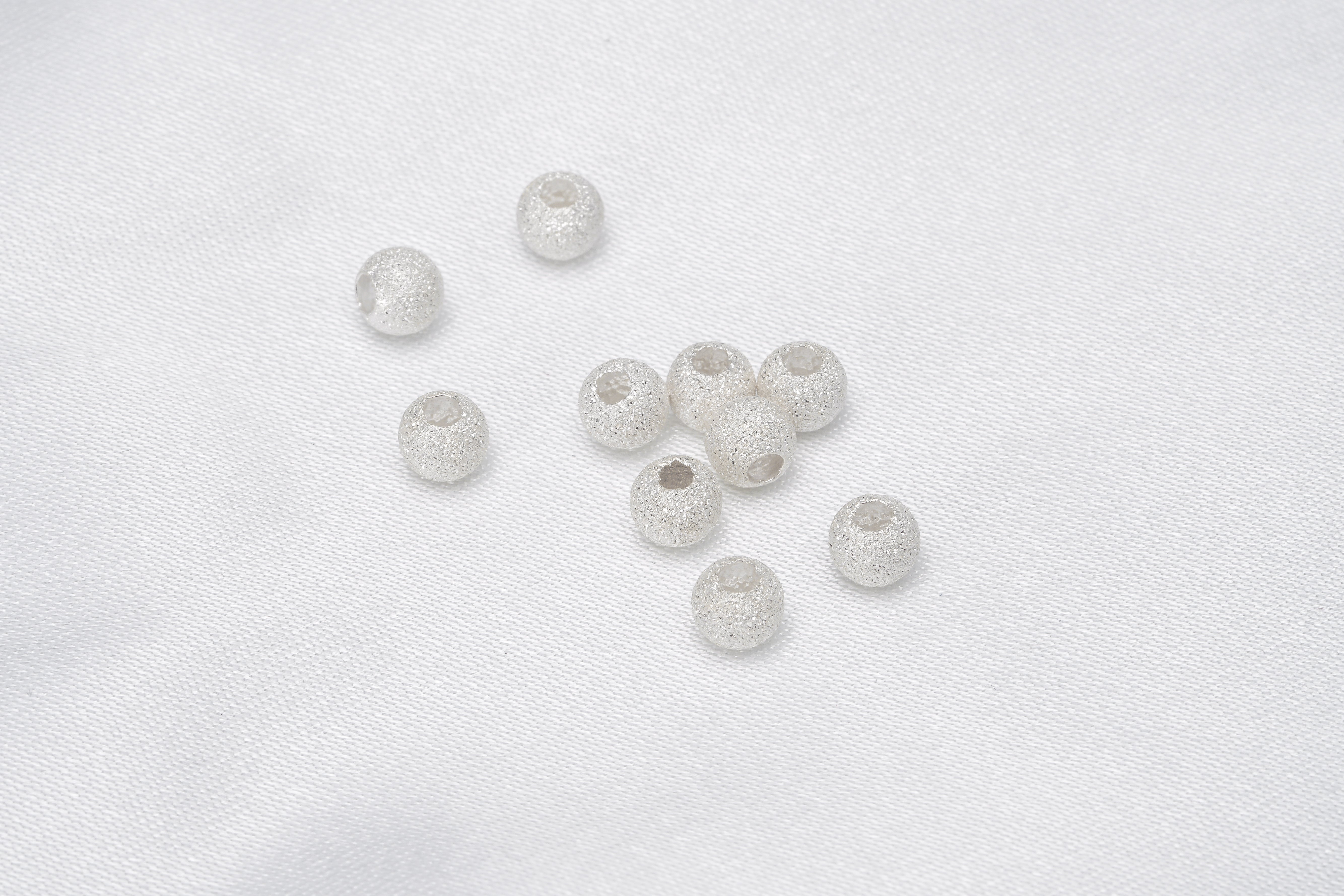 Findings spacer