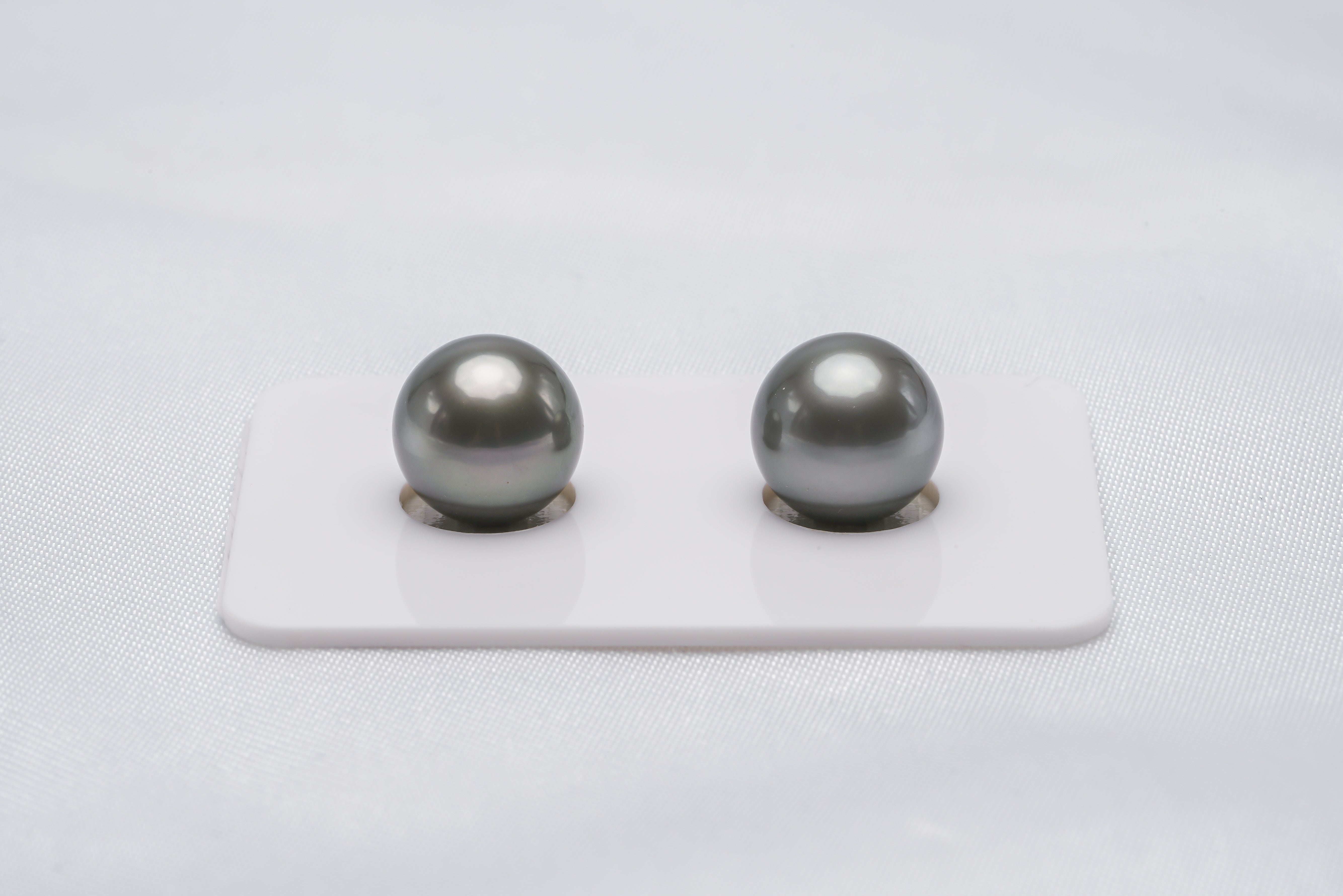 Light Green Matched Pair - Round 11mm AAA quality Tahitian Pearl - Loose Pearl jewelry wholesale