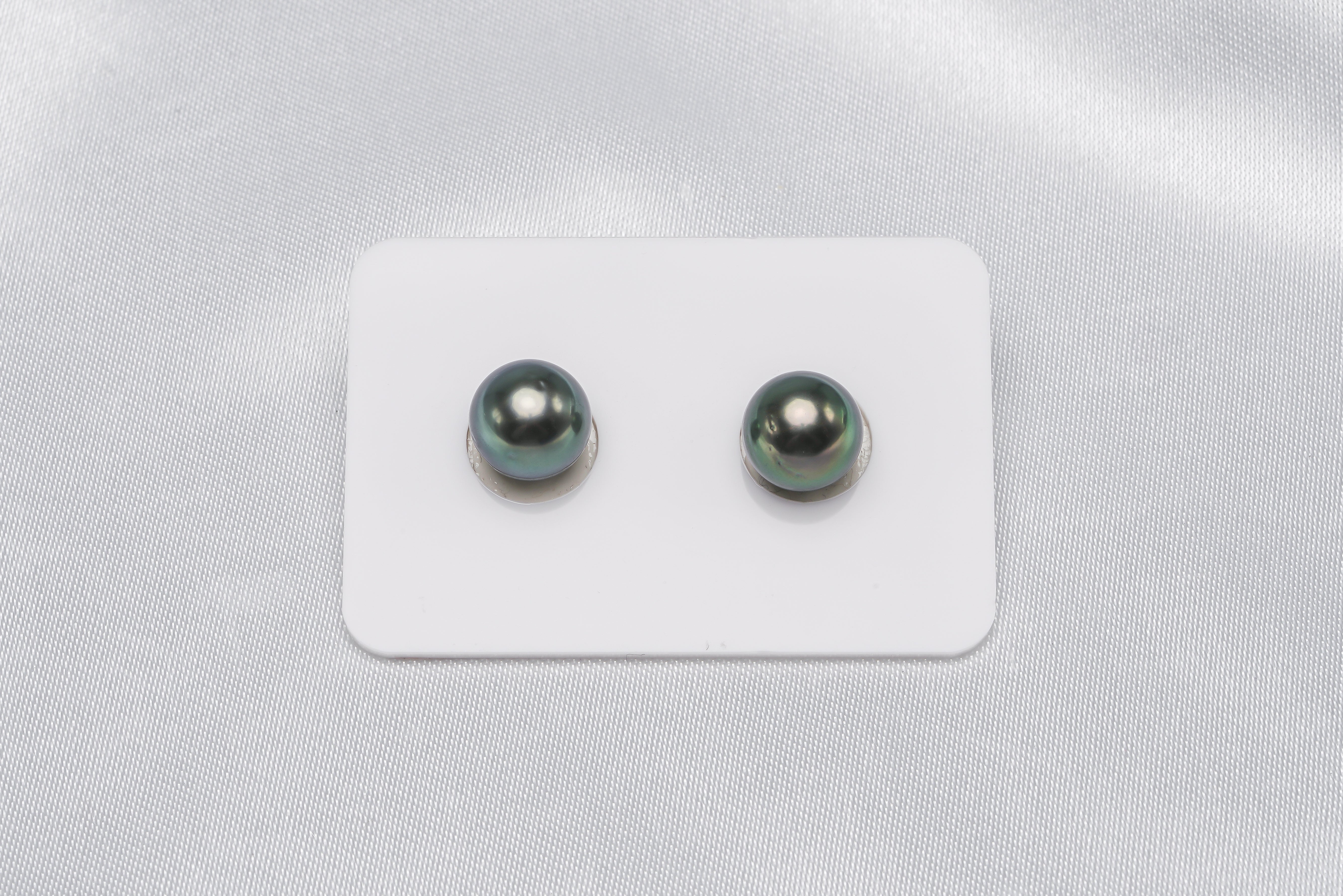 Green Shinny Pair - Round/Semi-Round 9.4mm AA quality Tahitian Pearl - Loose Pearl jewelry wholesale