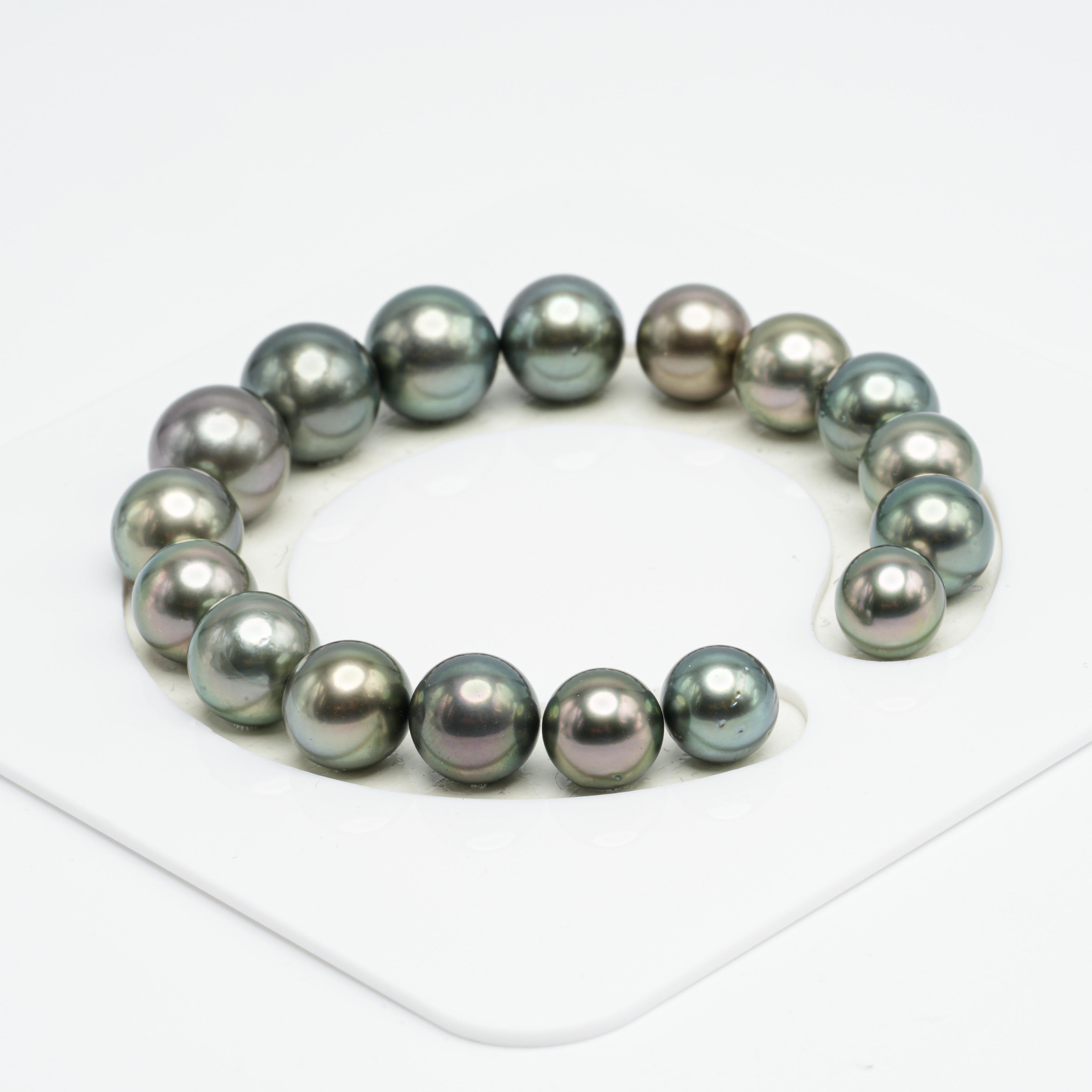 17pcs Green Mix 8-11mm - RSR AAA/AA Quality Tahitian Pearl Bracelet BR1641