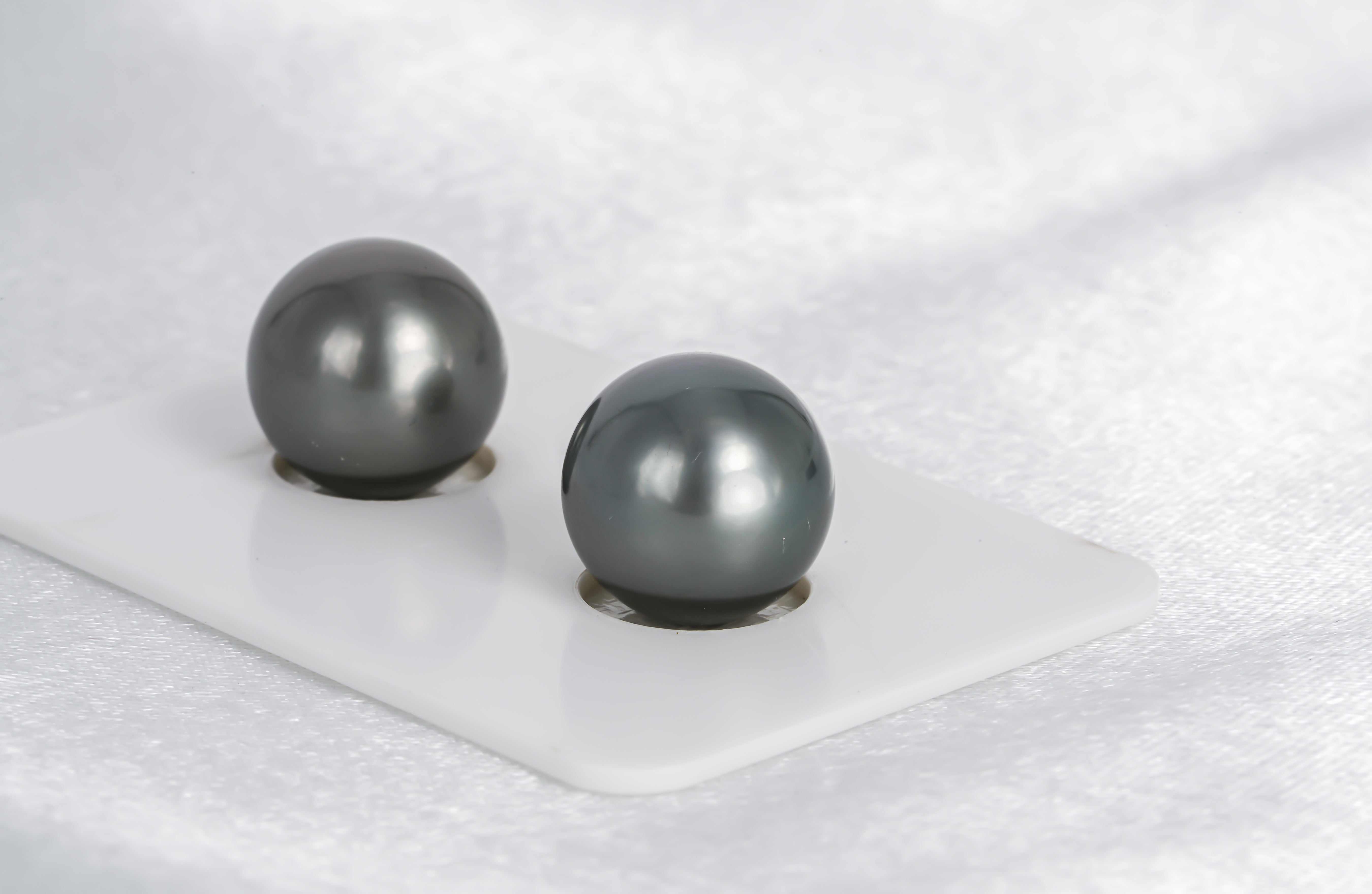Grey Matched Pair - Round 12mm AAA/AA quality Tahitian Pearl - Loose Pearl jewelry wholesale