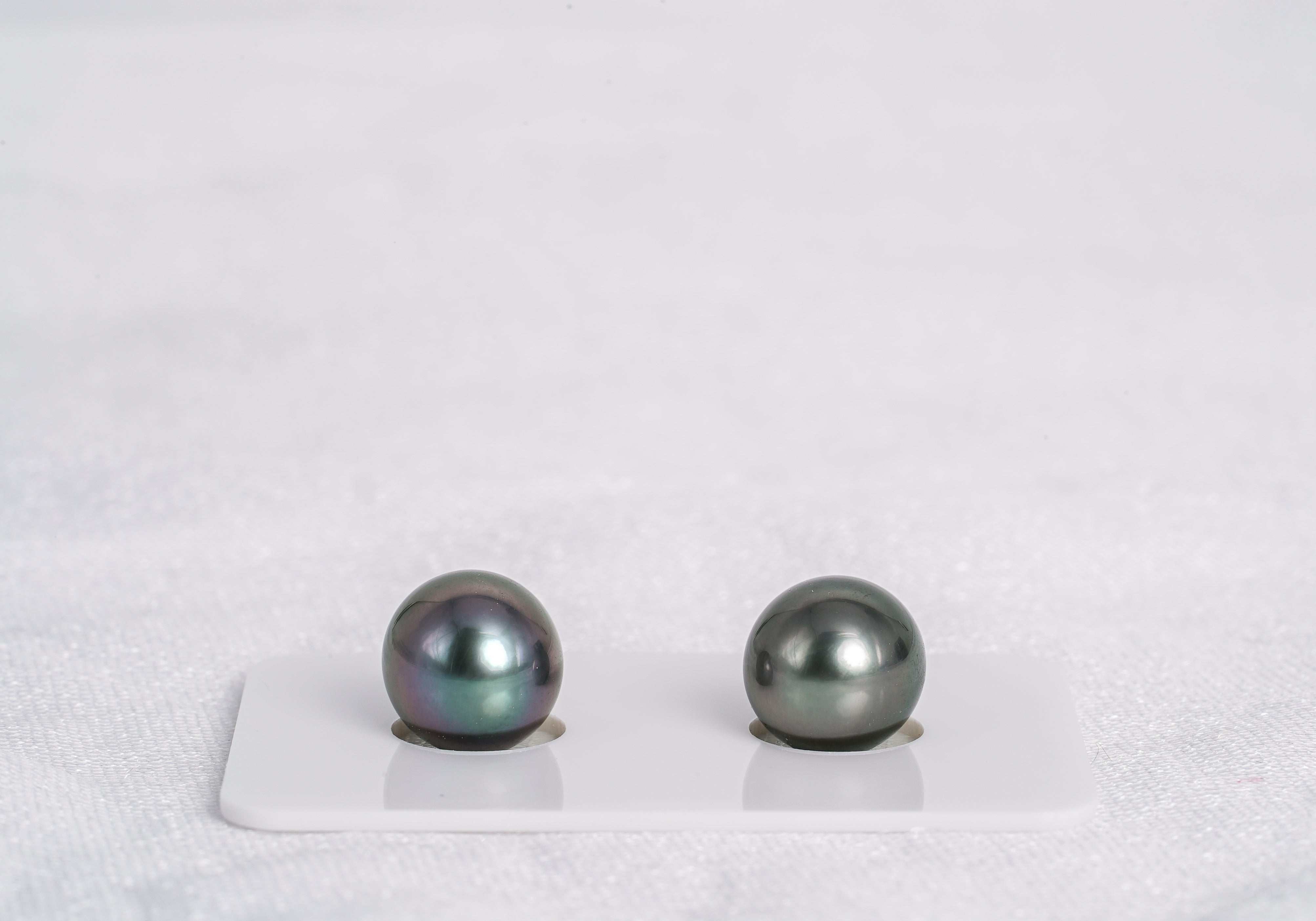 Grey Green Cherry Matched Pair - Oval 10mm TOP quality Tahitian Pearl - Loose Pearl jewelry wholesale