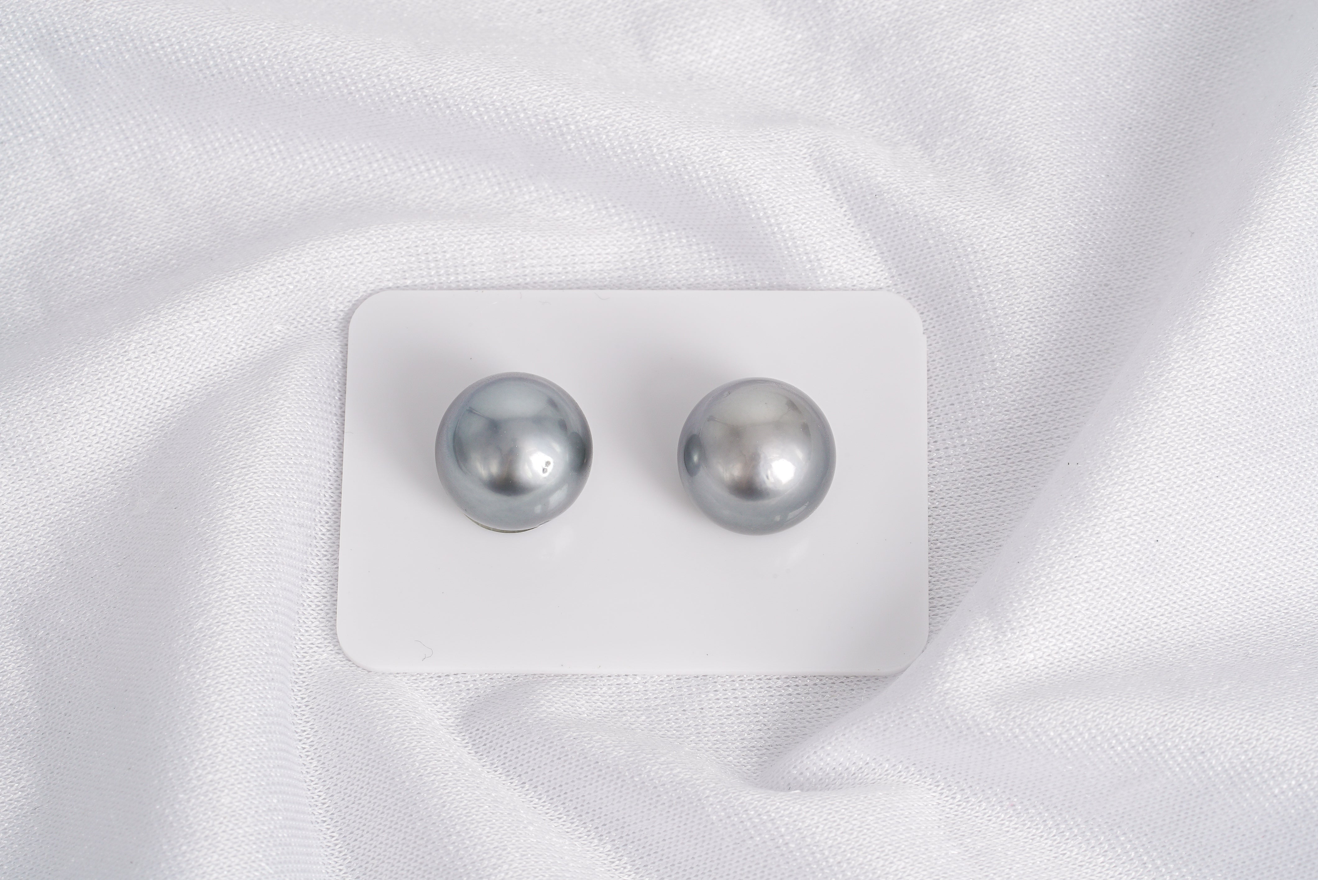 Silver Matched Pair - Round 13mm AAA/AA quality Tahitian Pearl - Loose Pearl jewelry wholesale